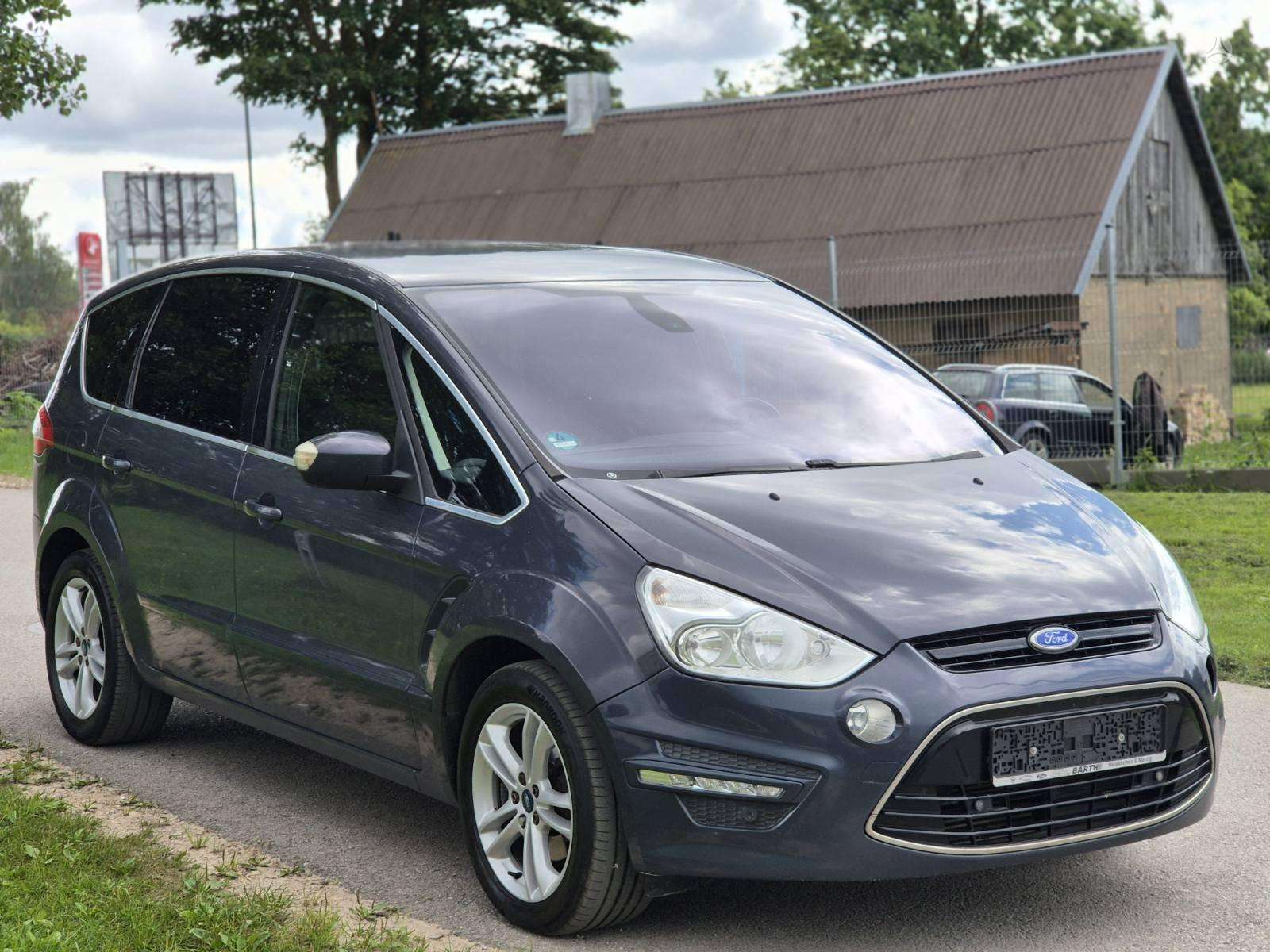 Ford S-MAX.