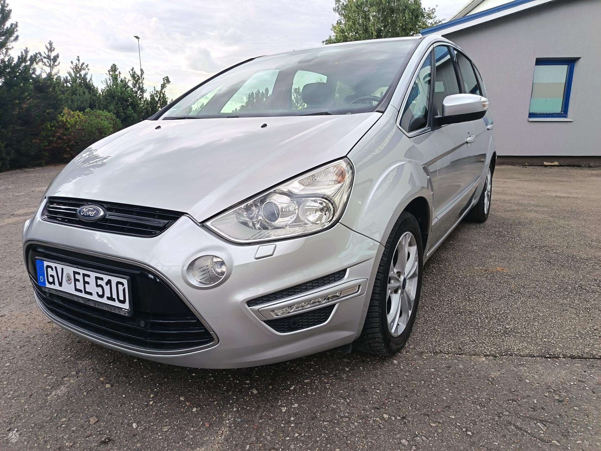Ford S-MAX.
