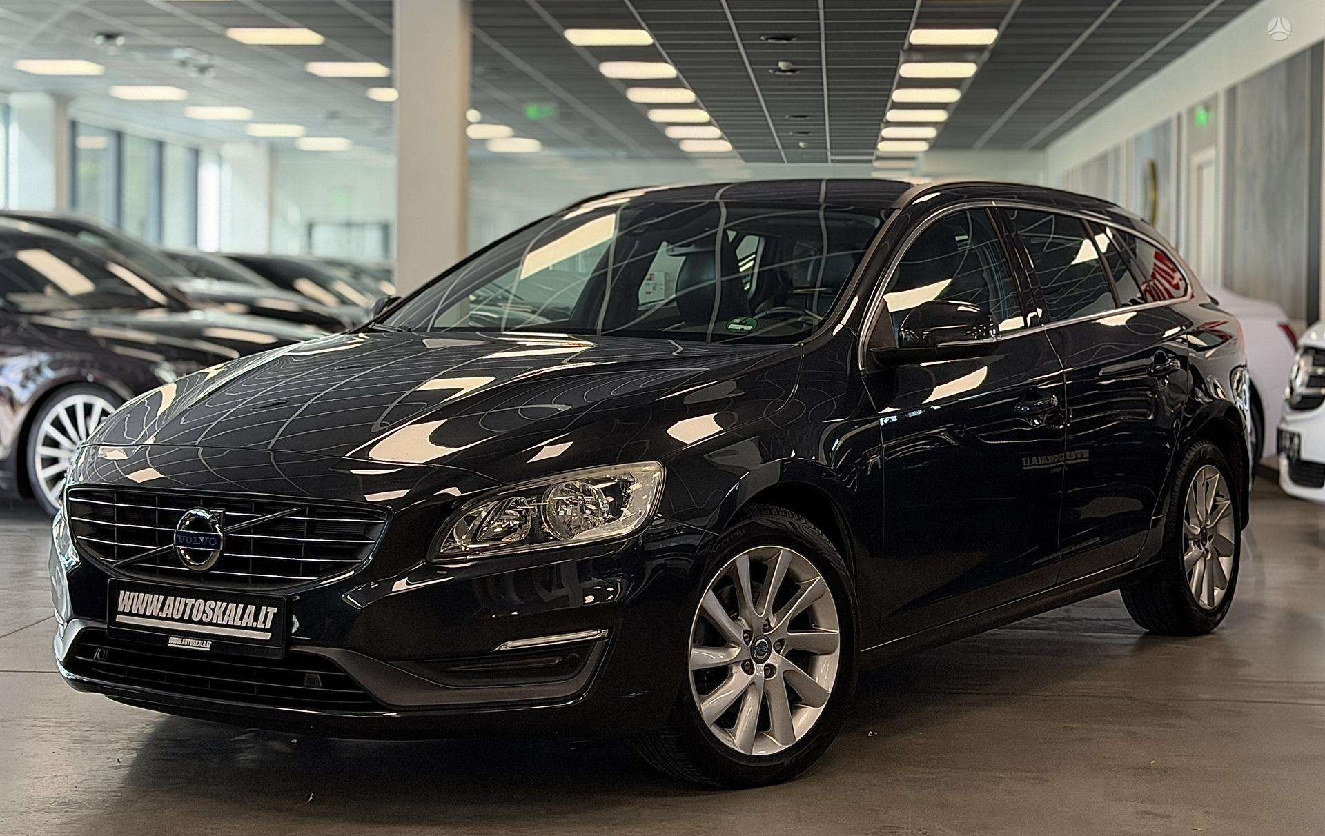 Volvo V60.