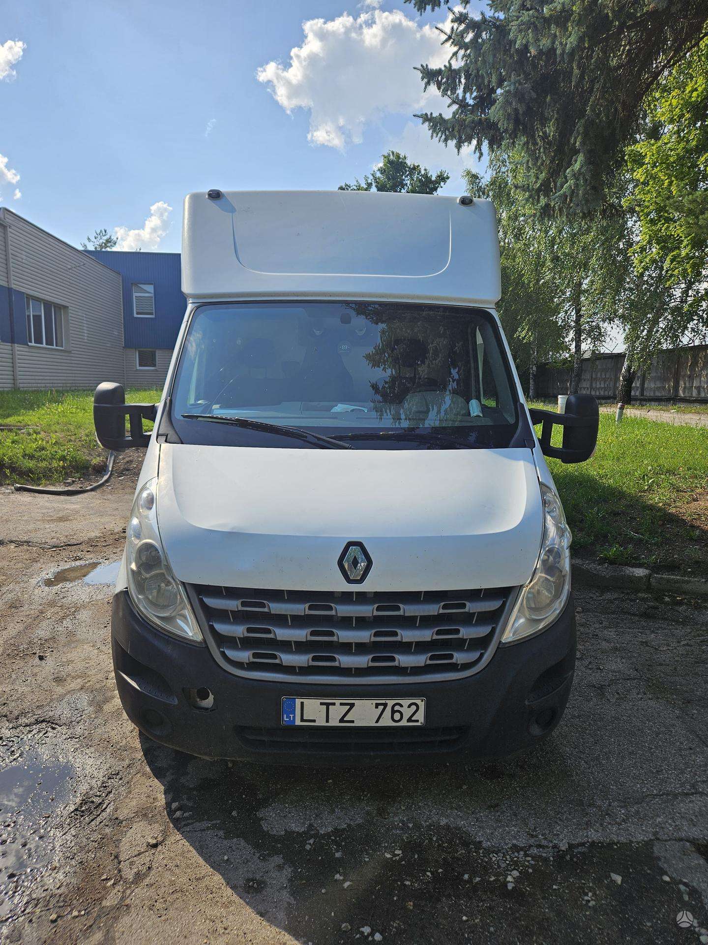 Renault Master.