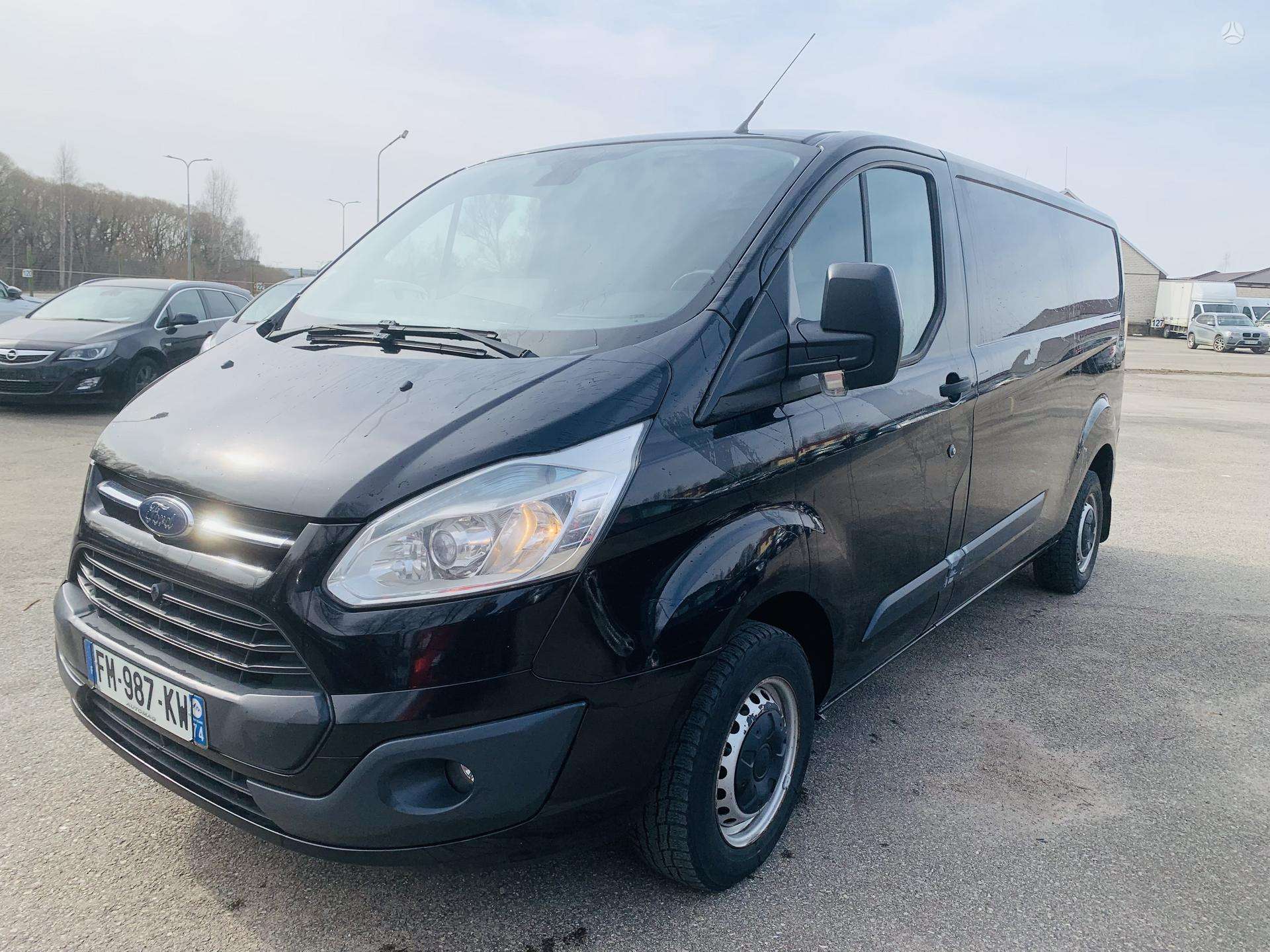 Ford Transit Custom.