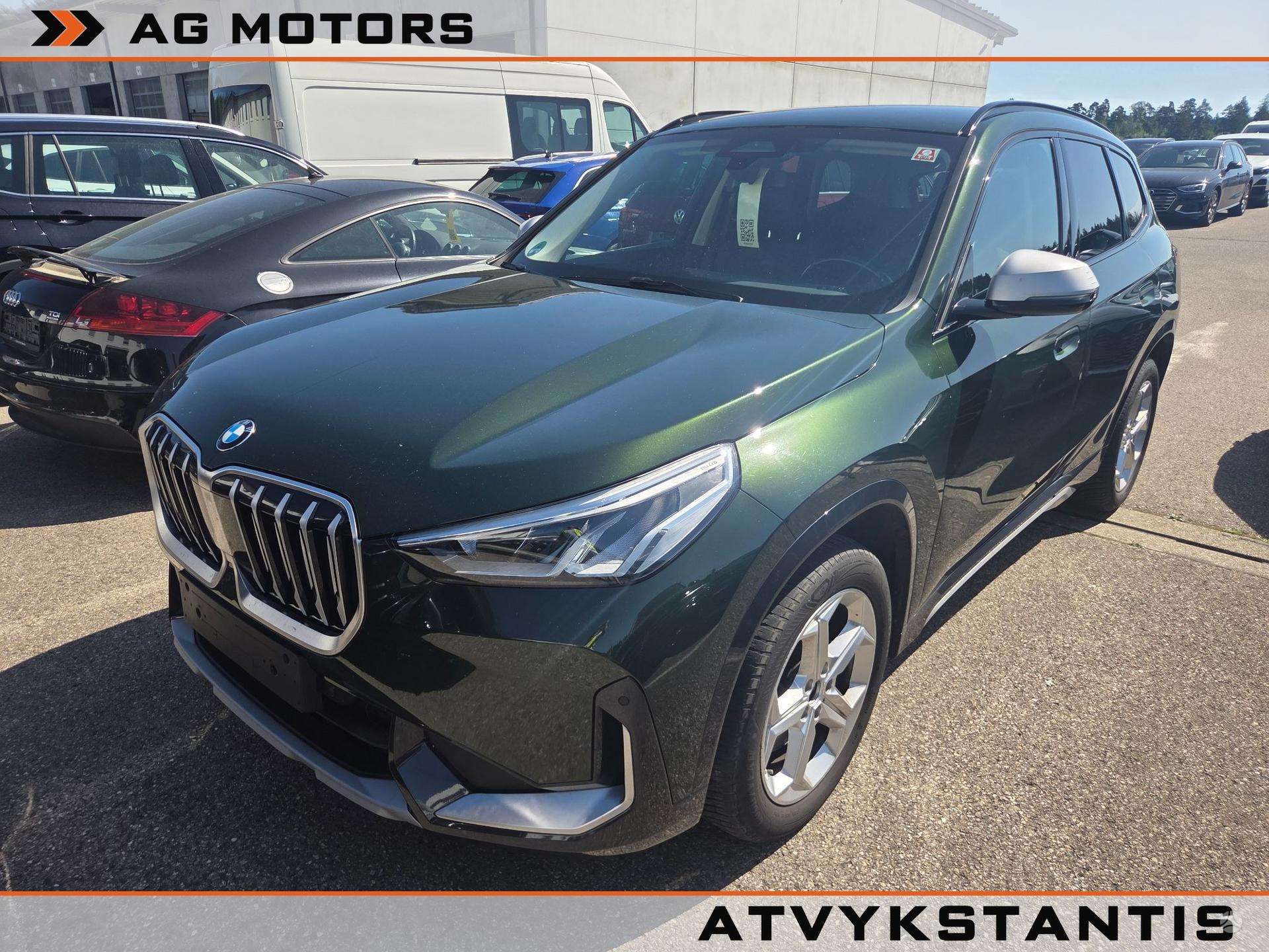 BMW X1.