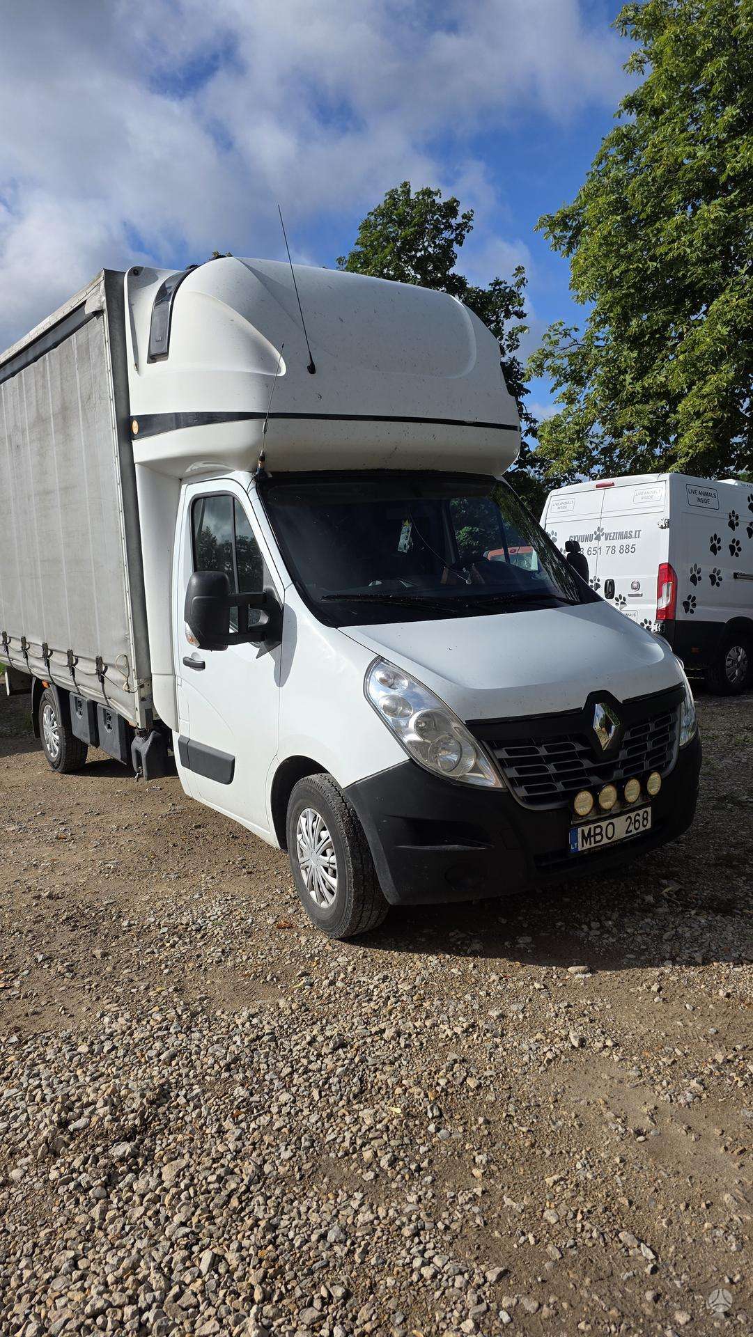 Renault Master.