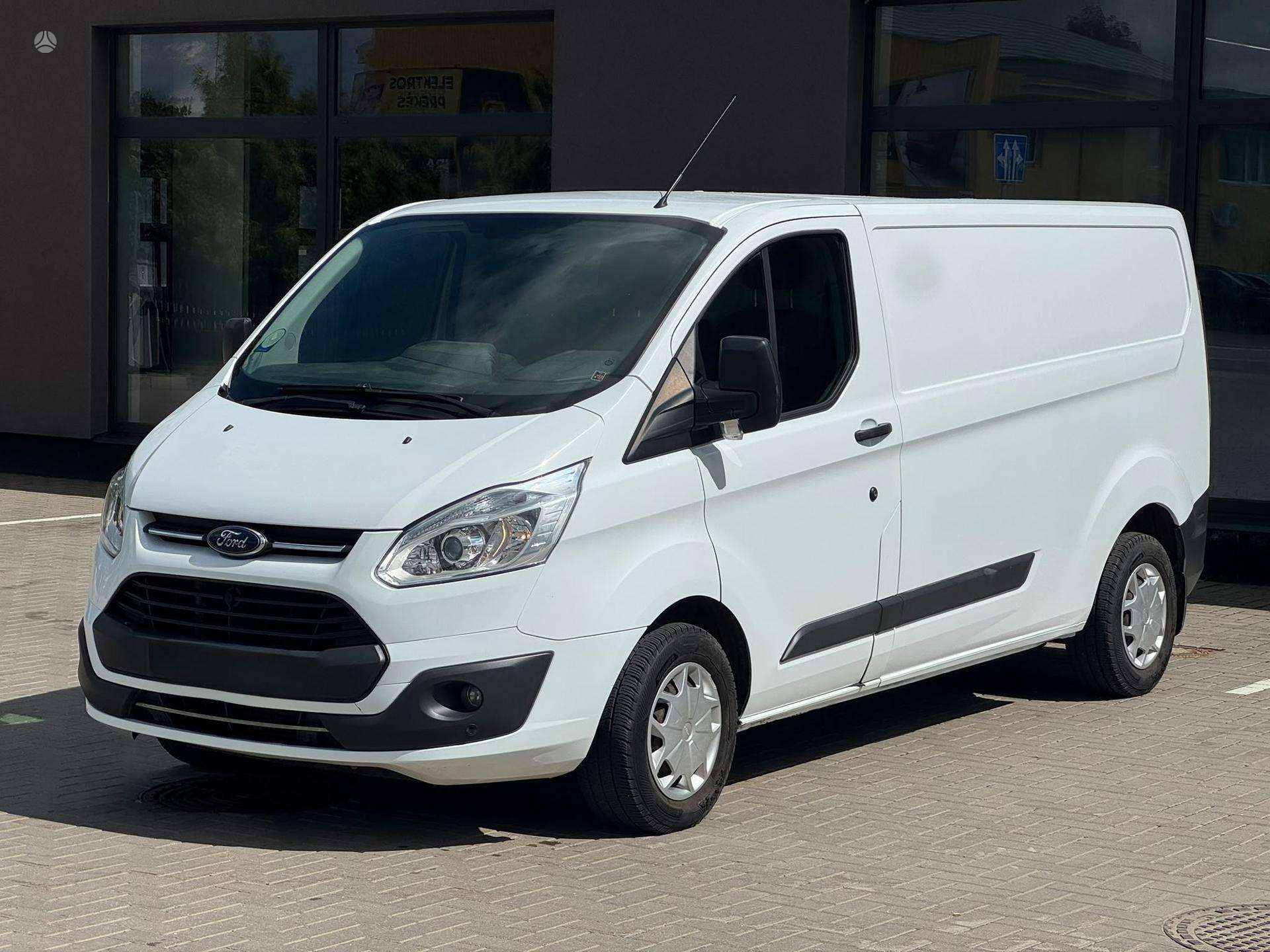 Ford Transit Custom.
