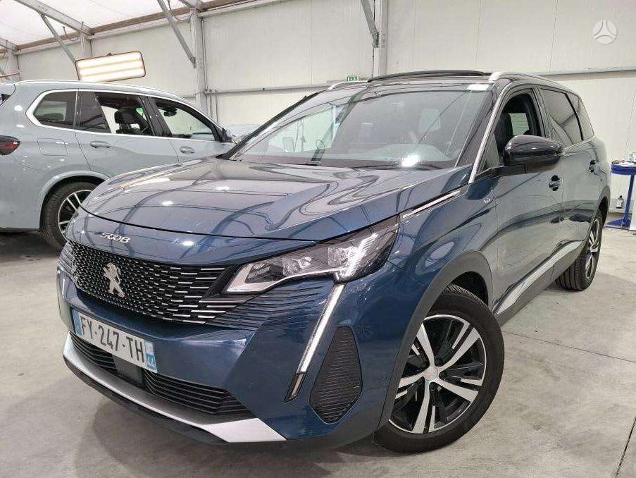 Peugeot 5008.