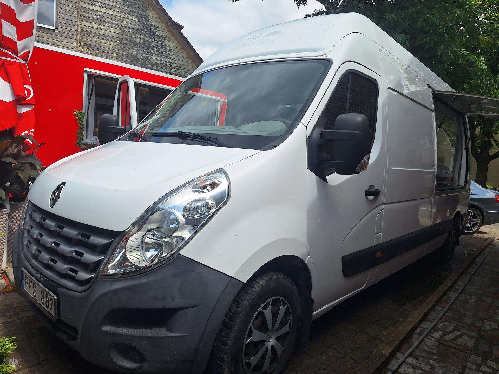 Renault Master.