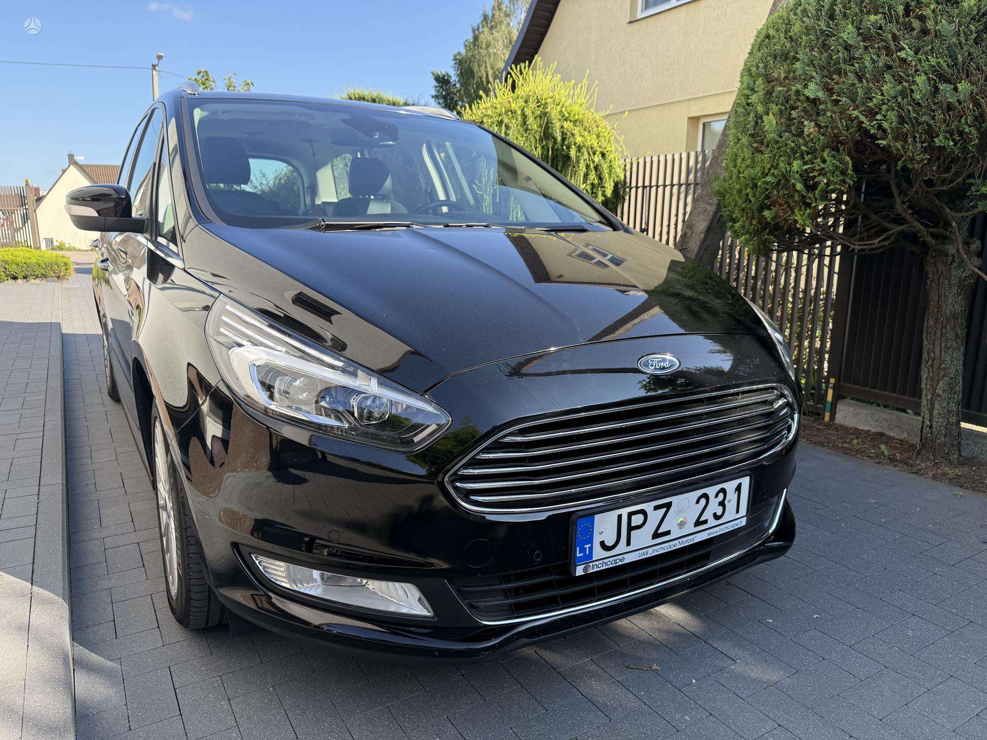 Ford Galaxy.