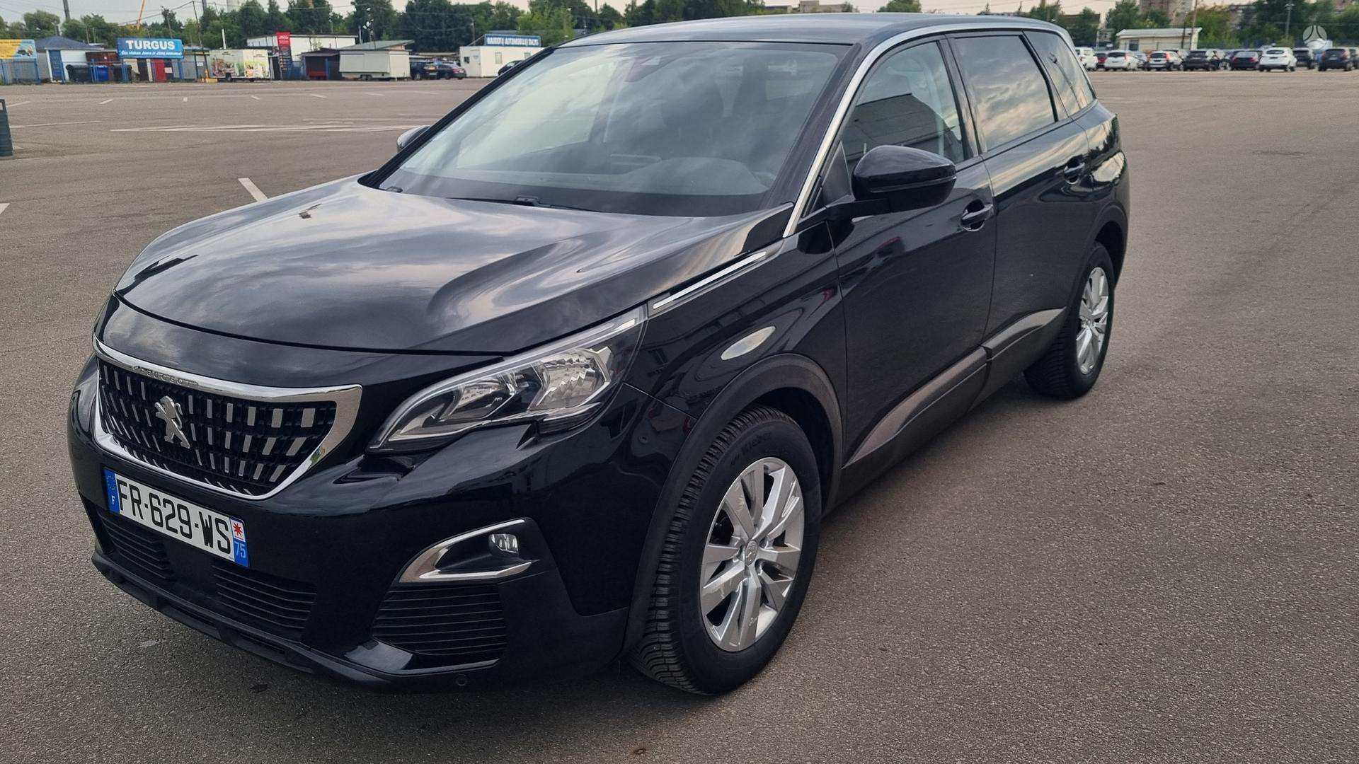 Peugeot 5008.