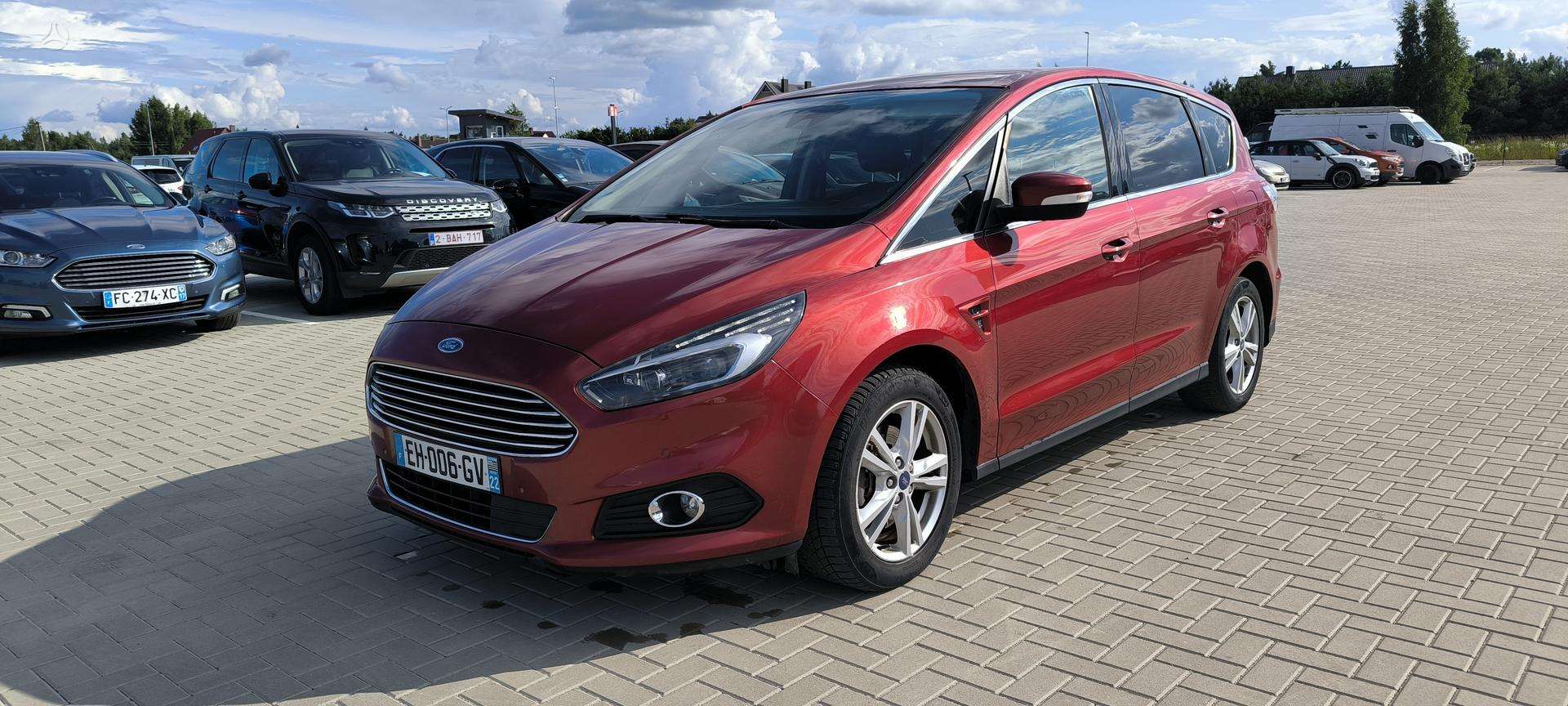 Ford S-MAX.