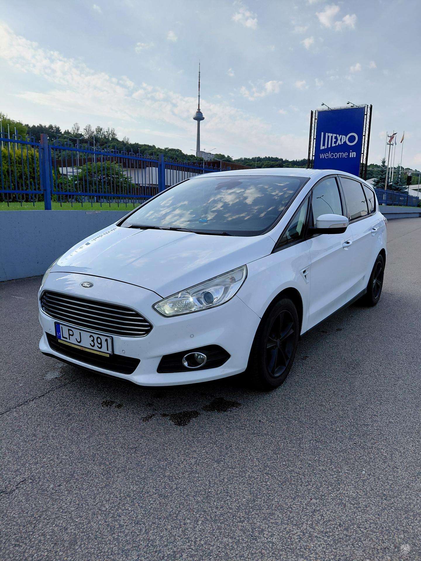 Ford S-MAX.