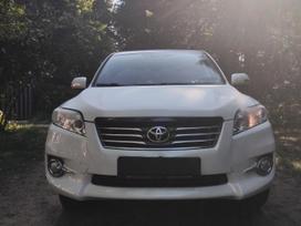 Toyota RAV4.