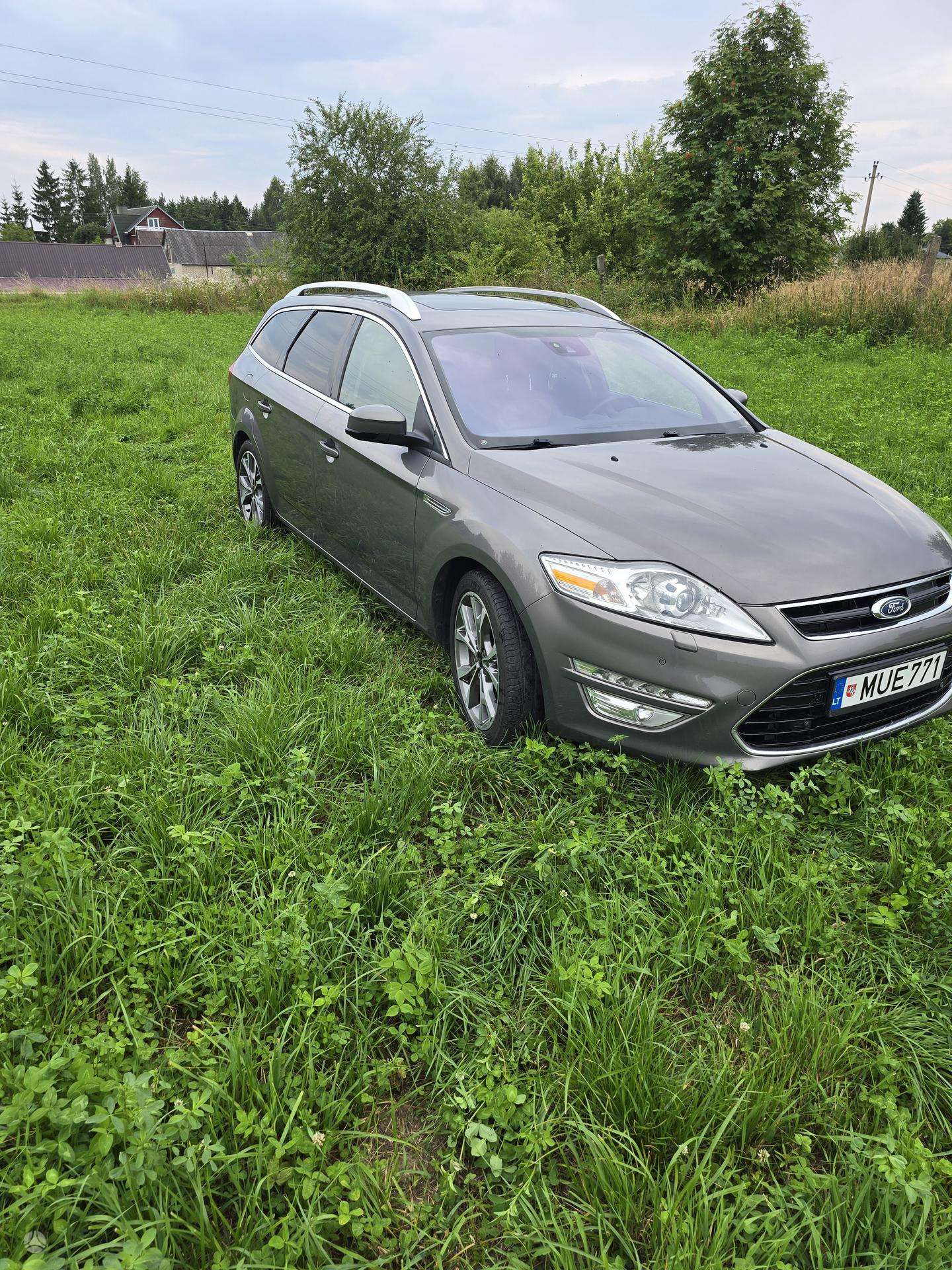 Ford Mondeo.
