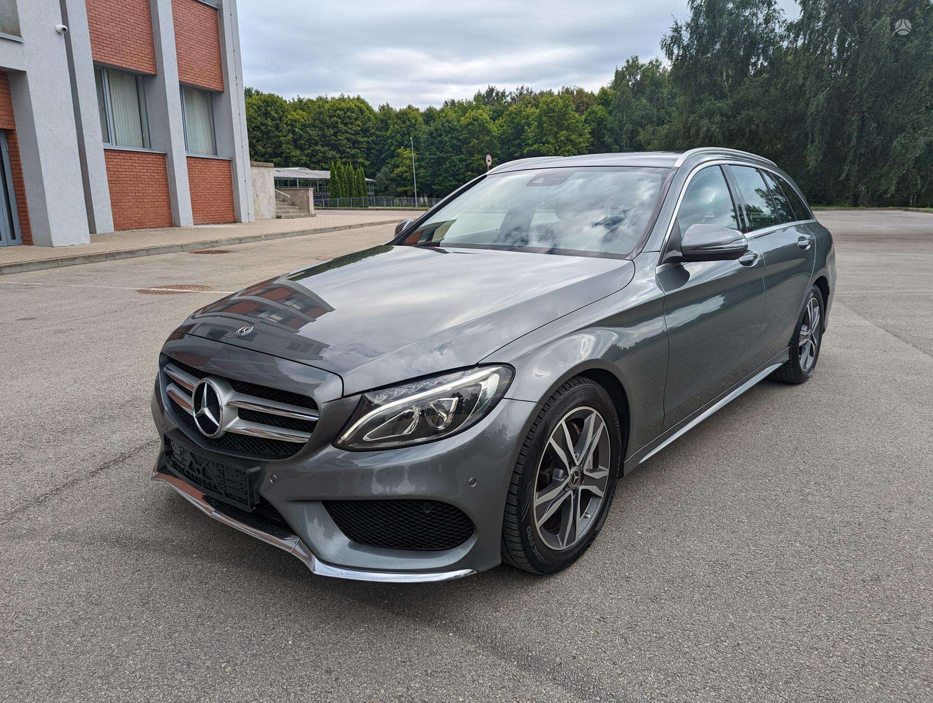 Mercedes-Benz C200