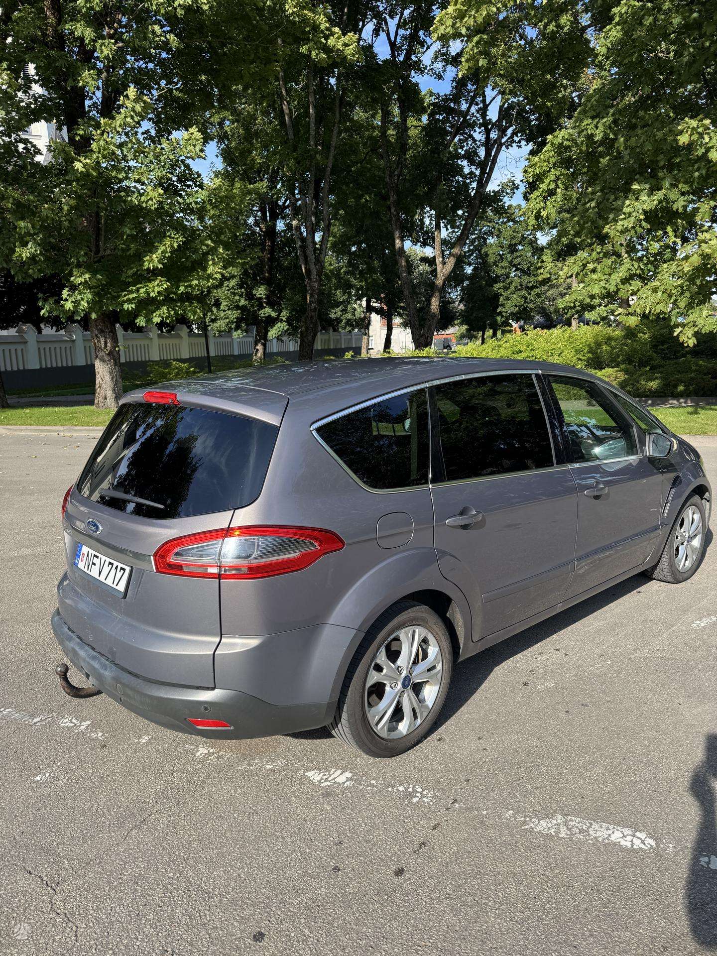Ford S-MAX.