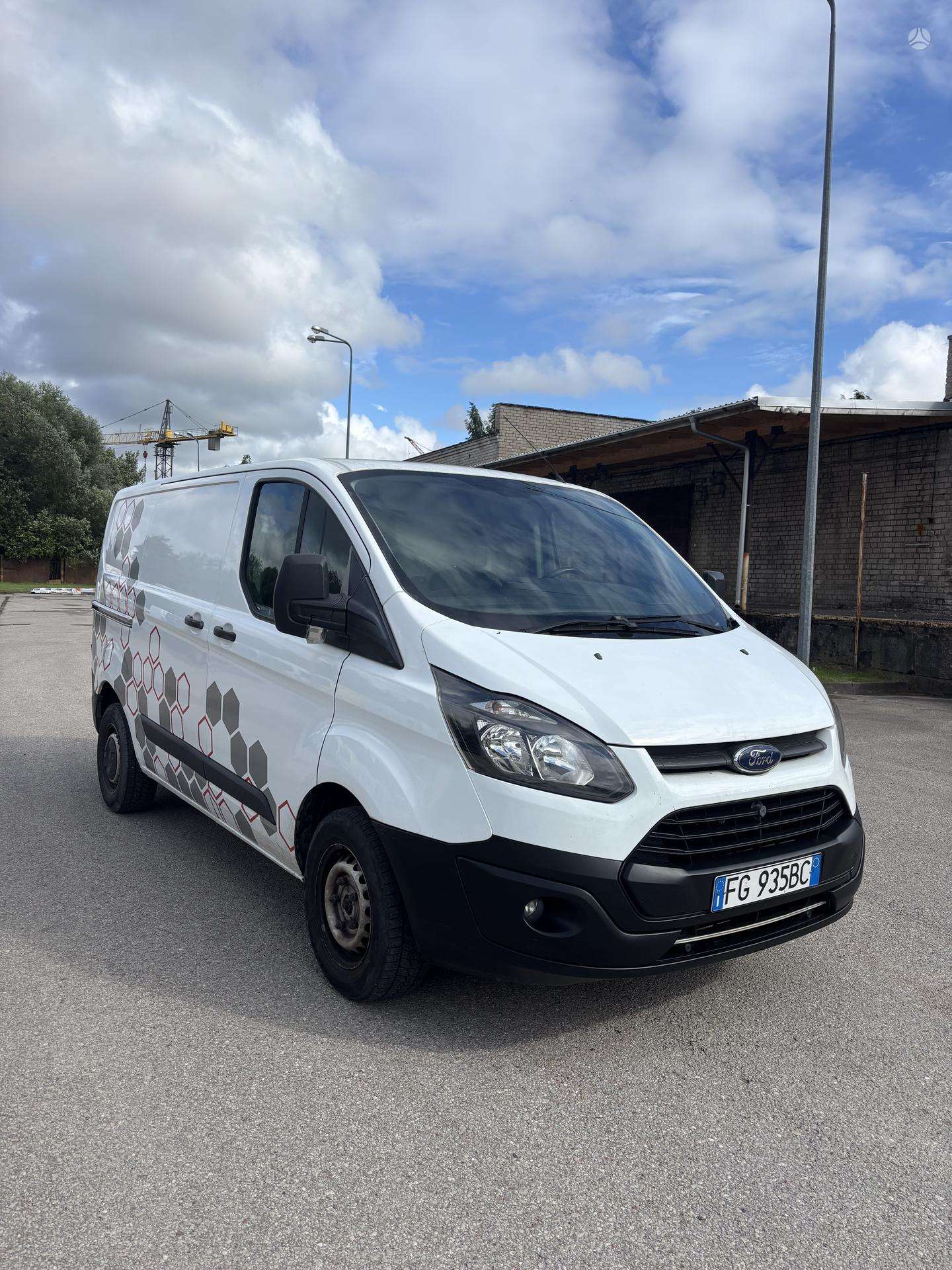 Ford Transit Custom.
