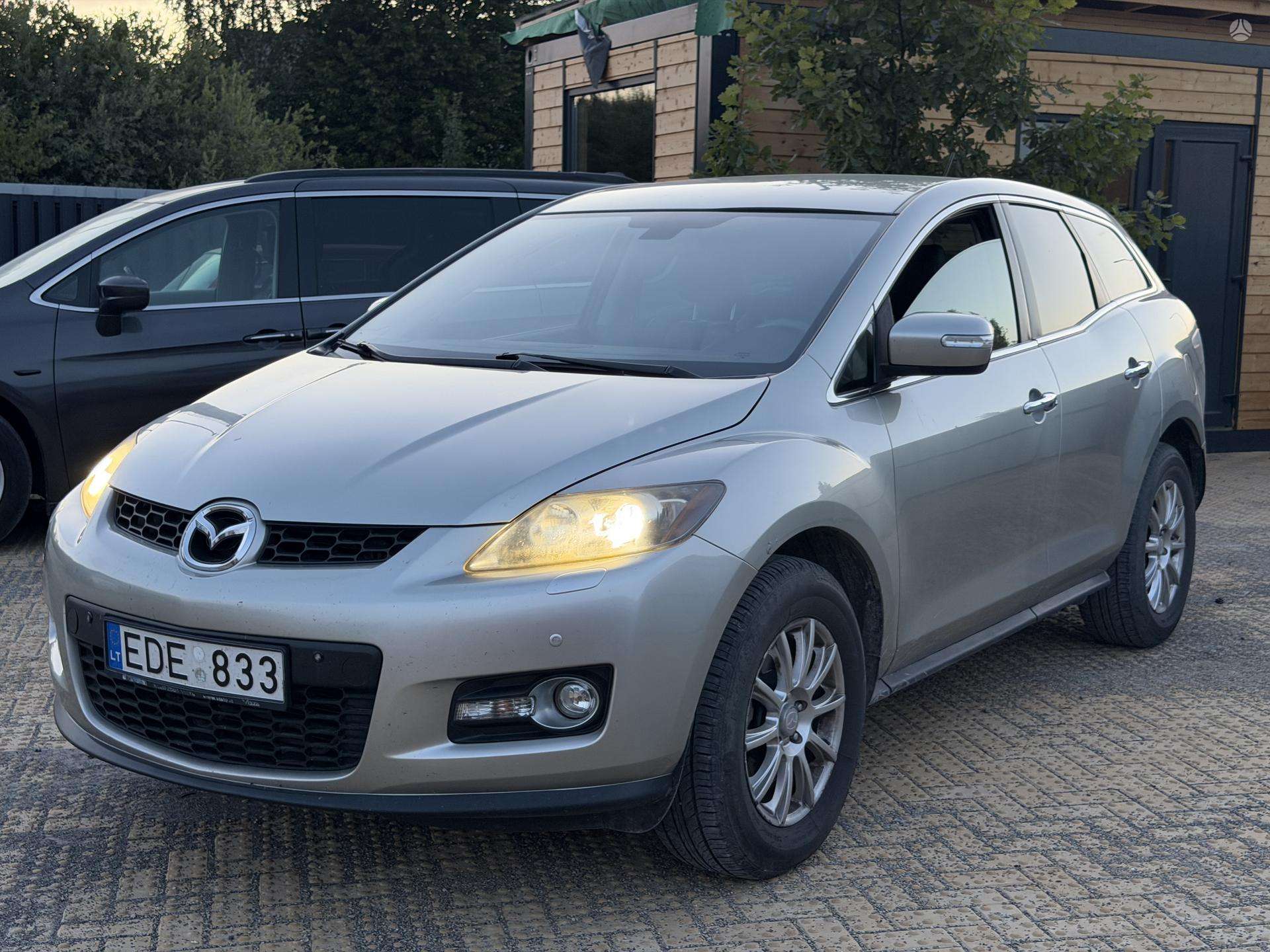 Mazda CX-7.