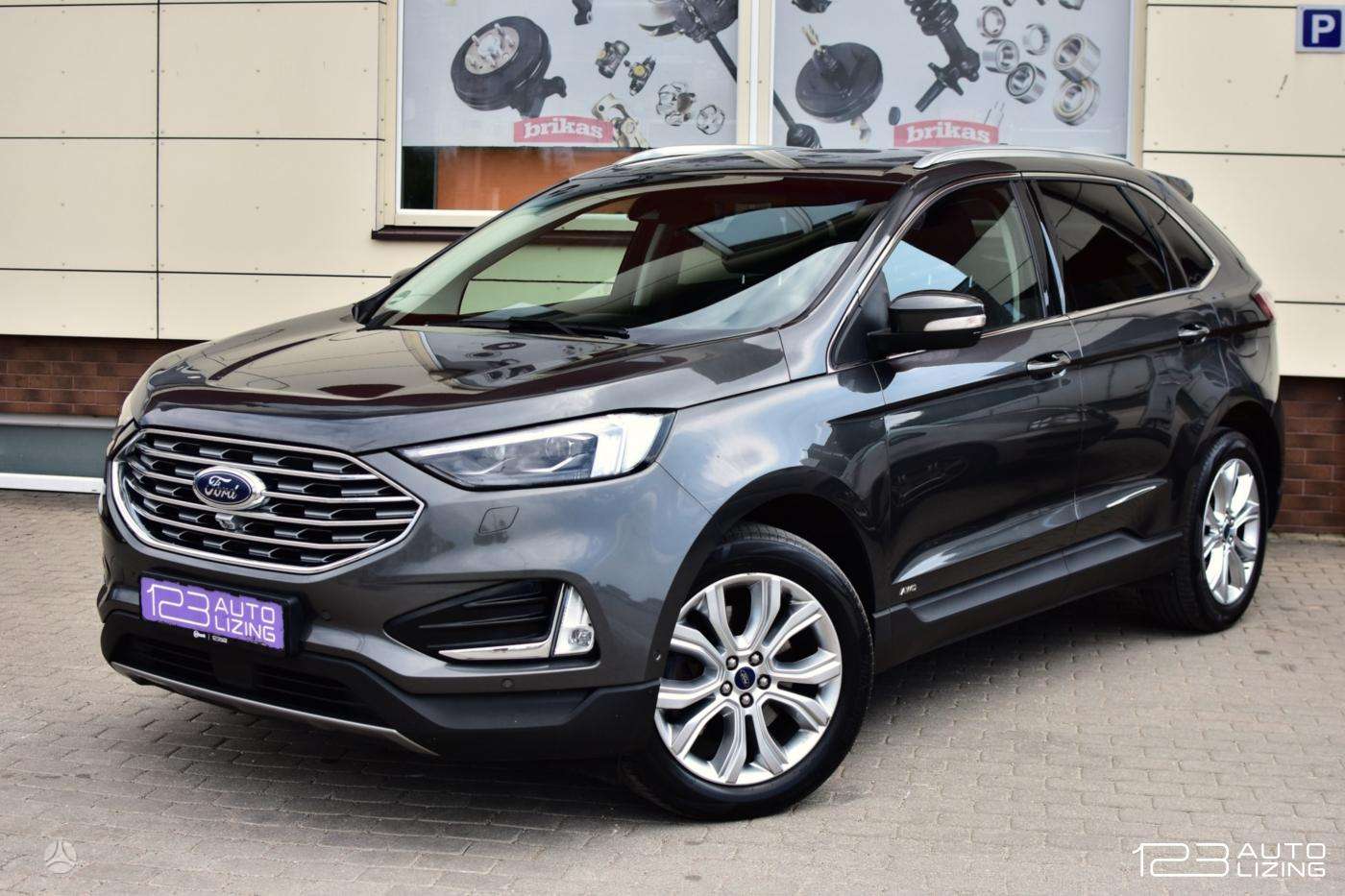 Ford Edge.
