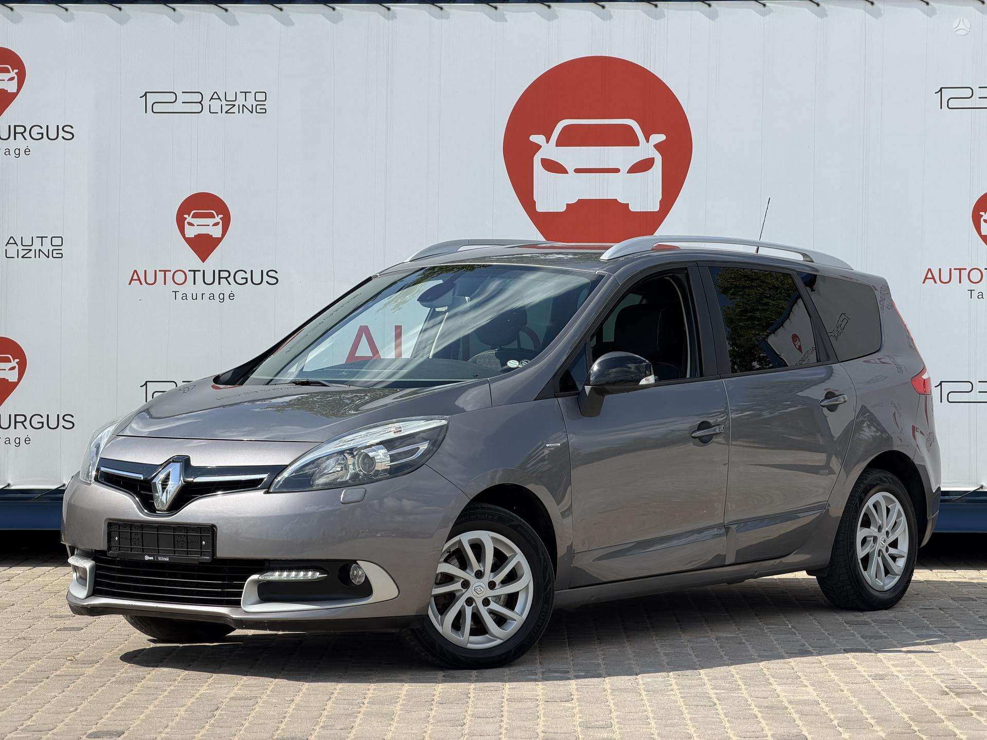 Renault Grand Scenic.