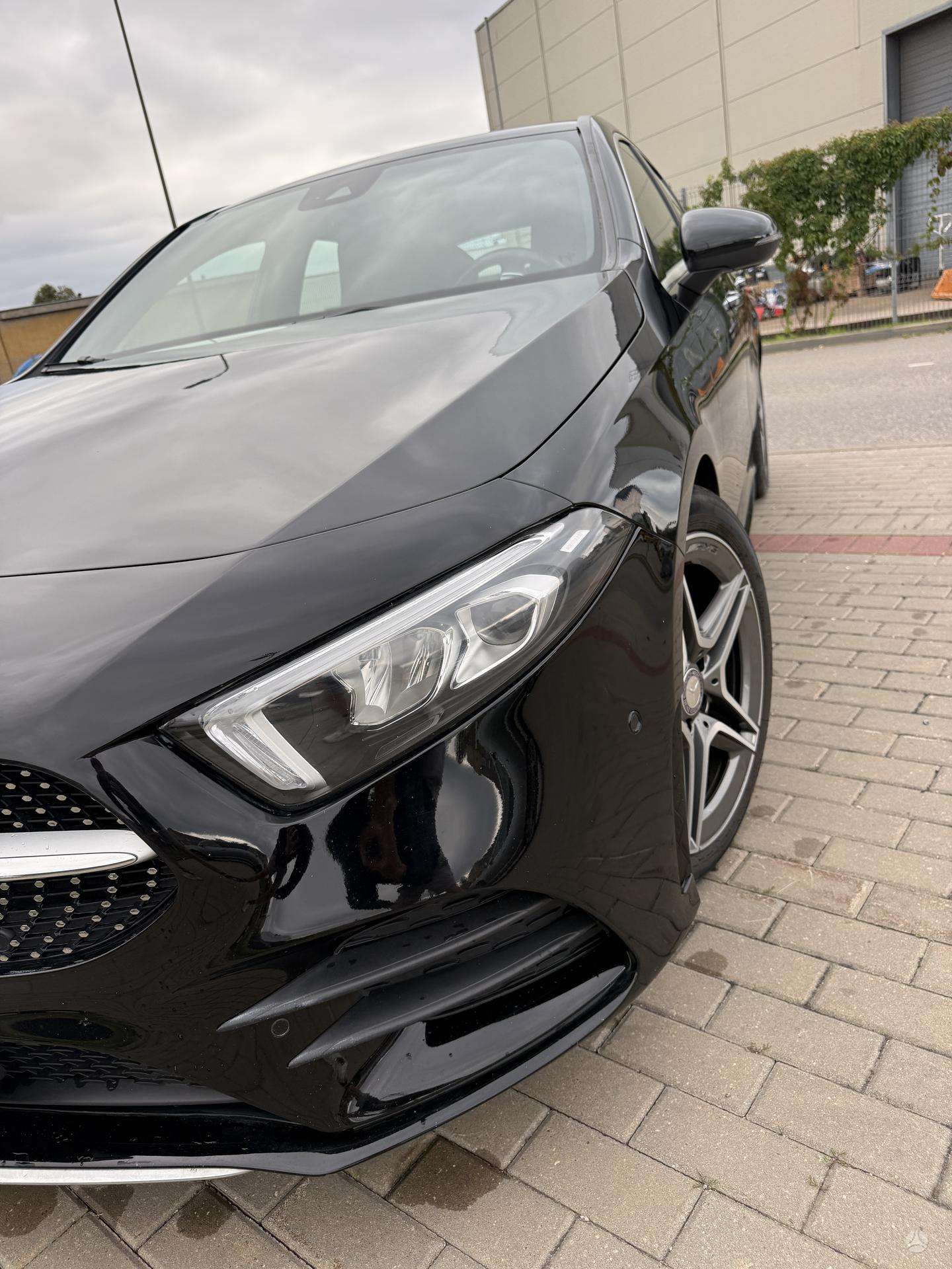 Mercedes-Benz A200.