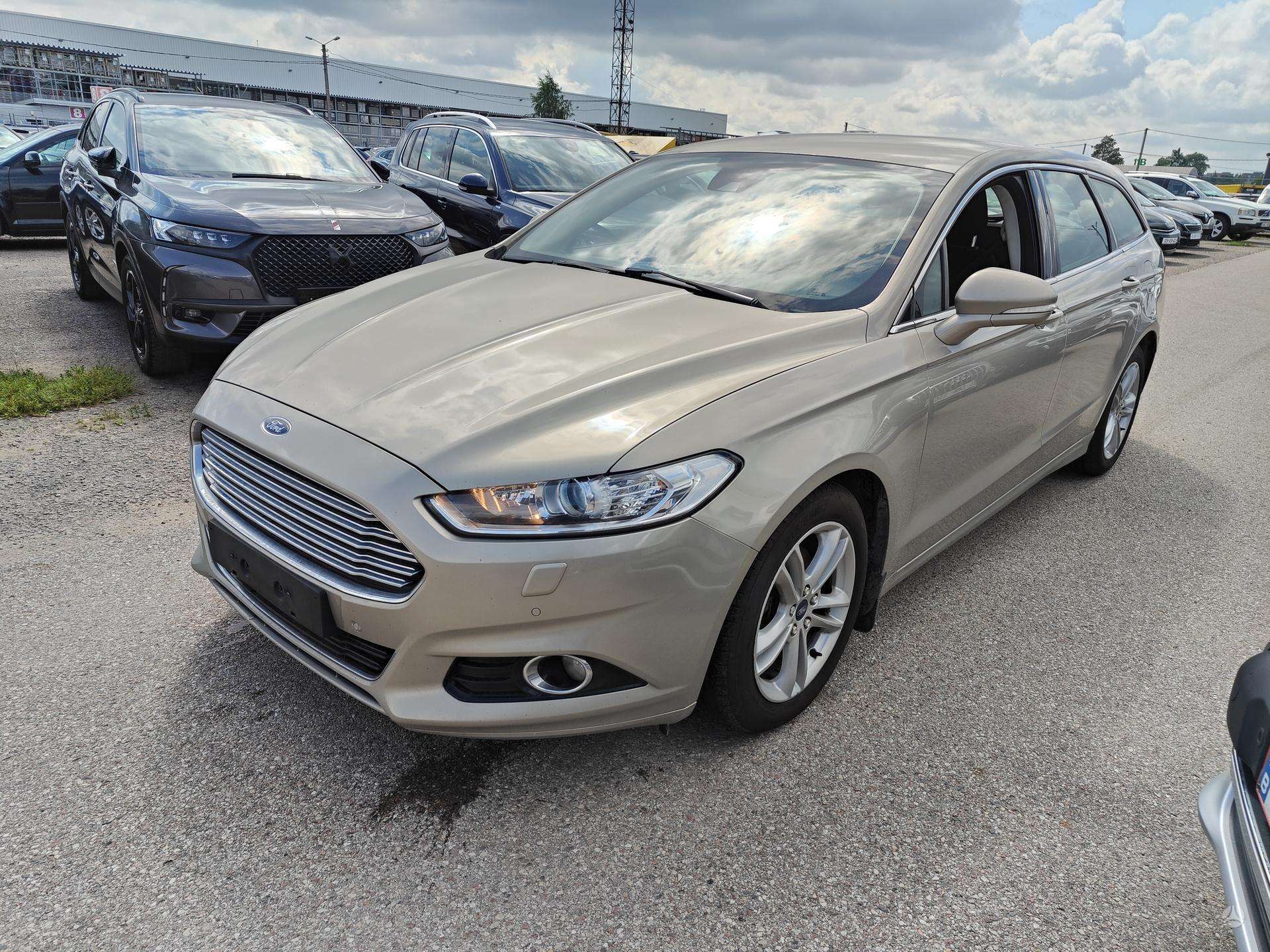 Ford Mondeo.