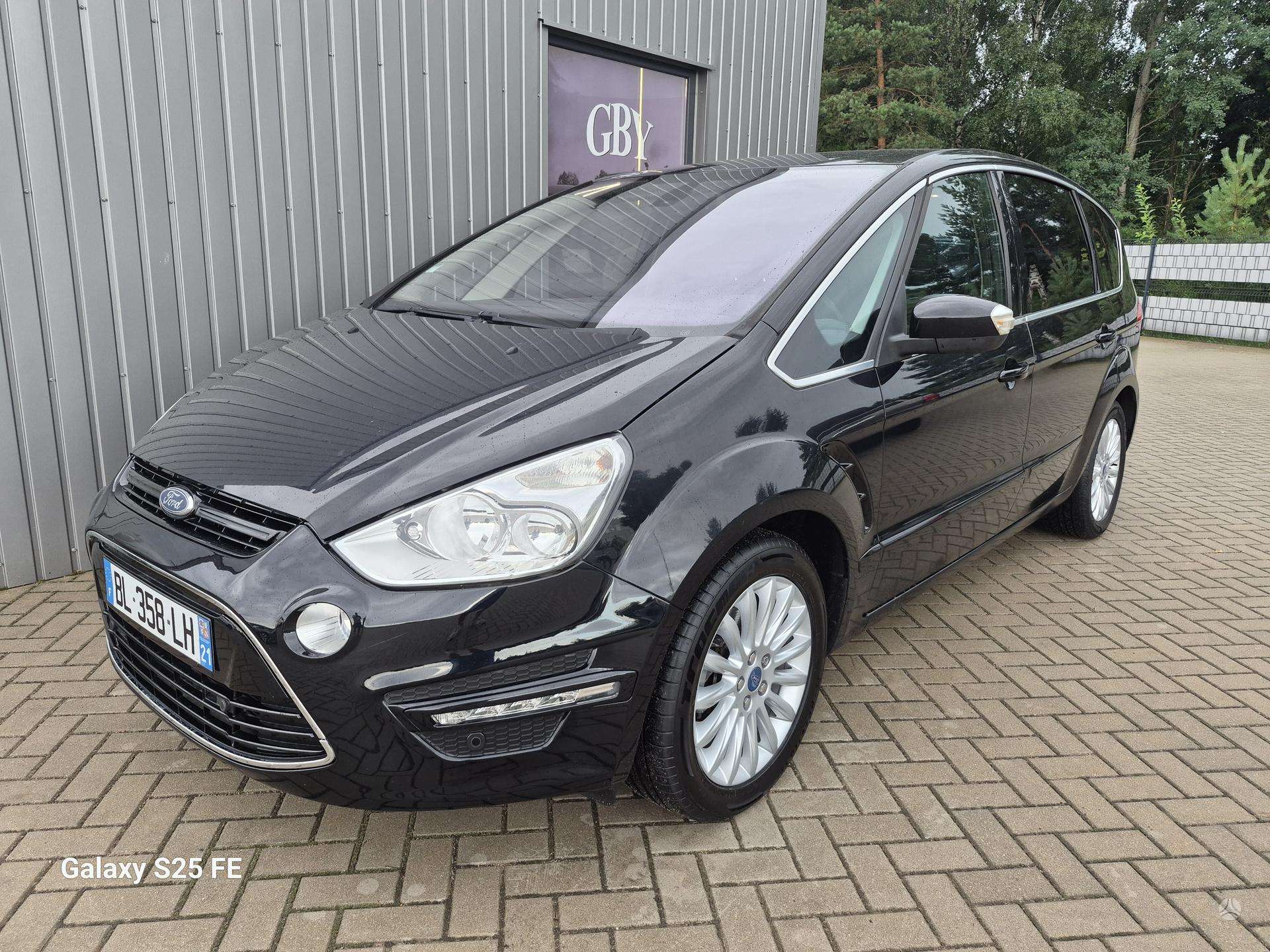 Ford S-MAX.