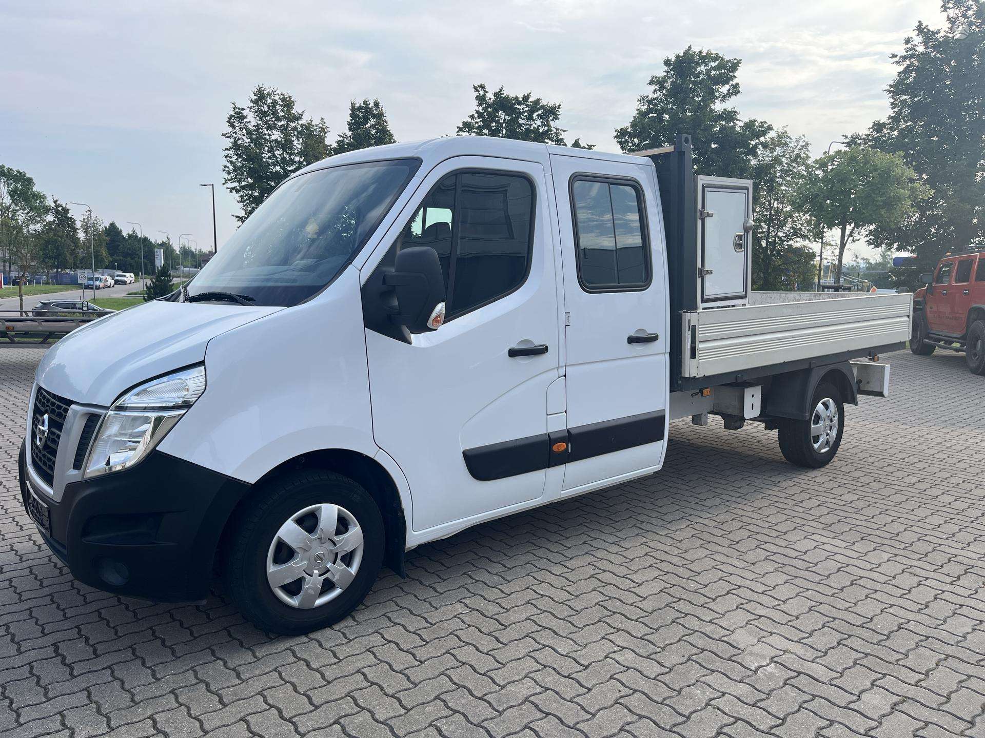Renault Master.