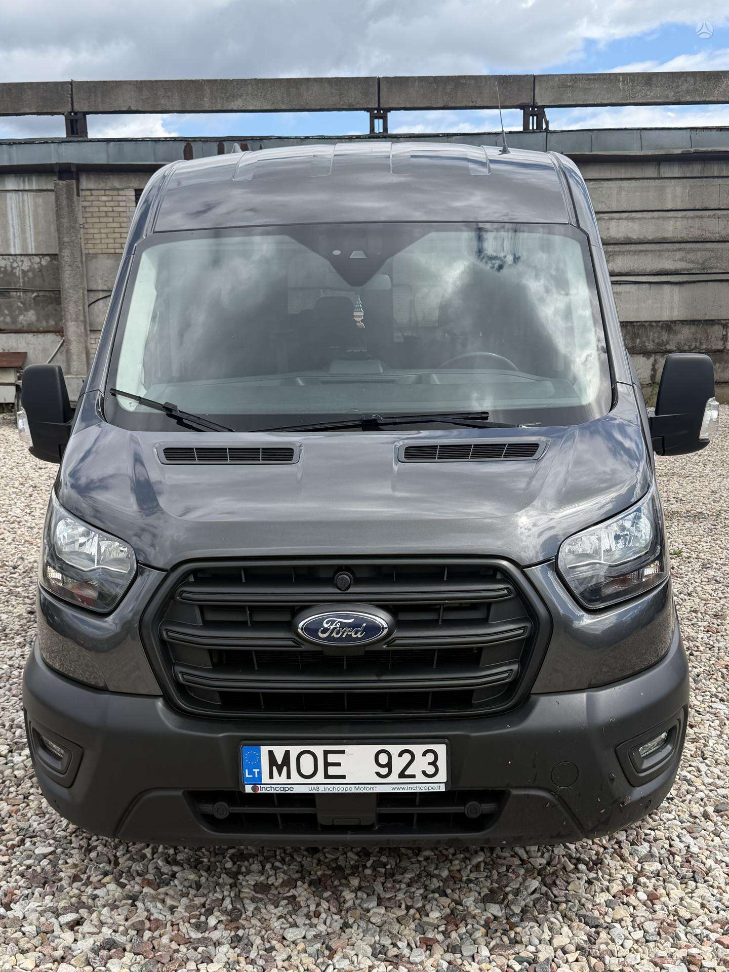 Ford Transit.