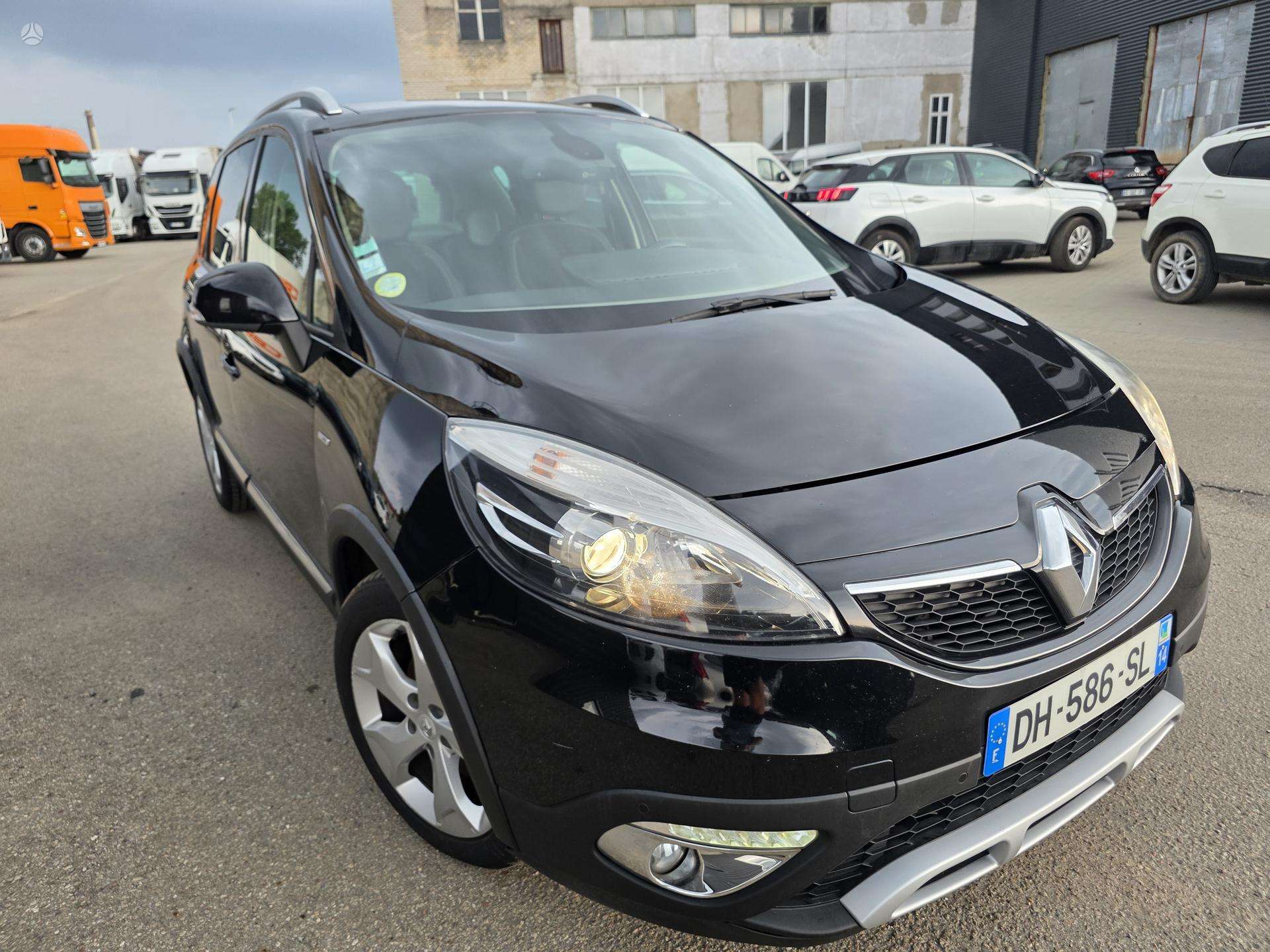 Renault Scenic.
