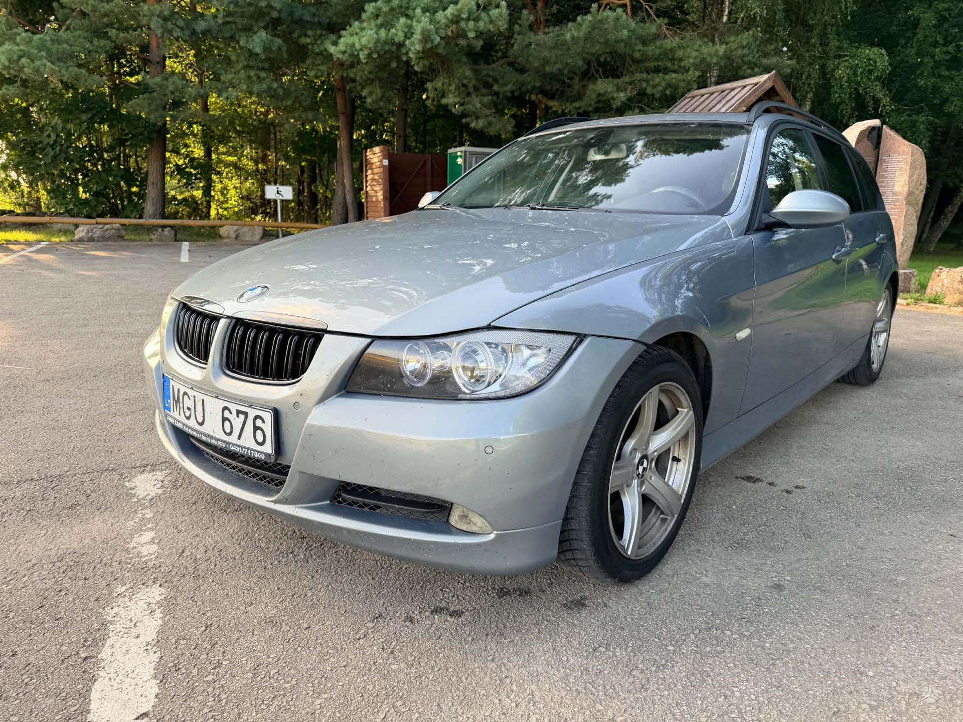 BMW 320