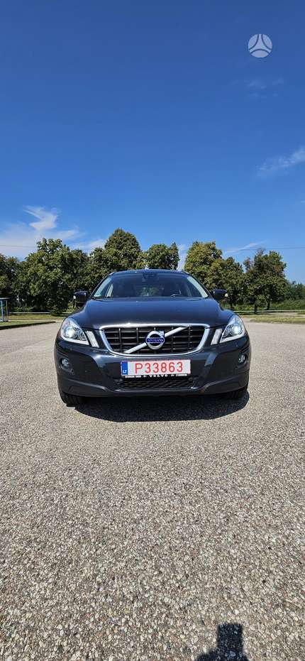 Volvo XC60.