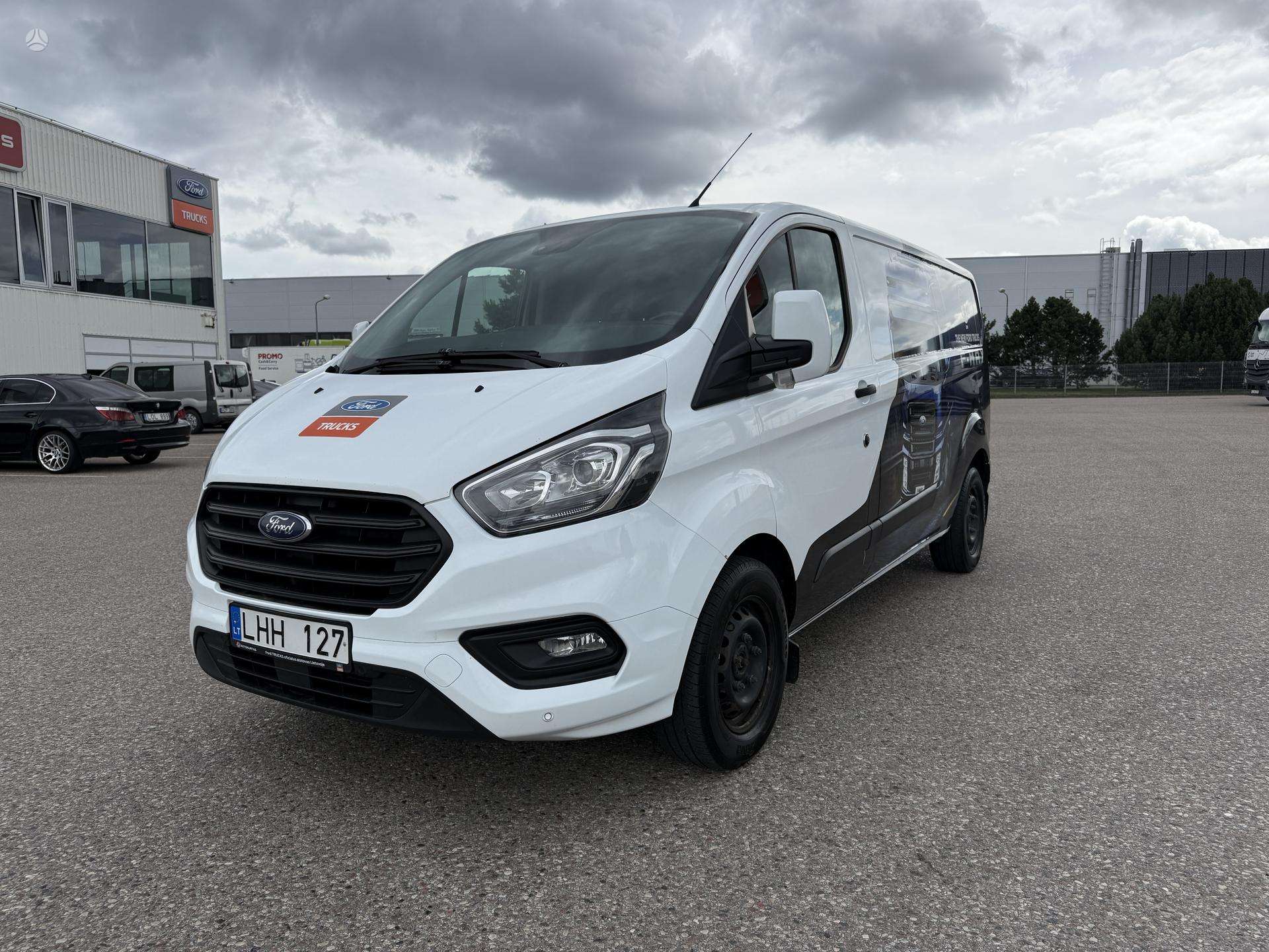 Ford Transit Custom.