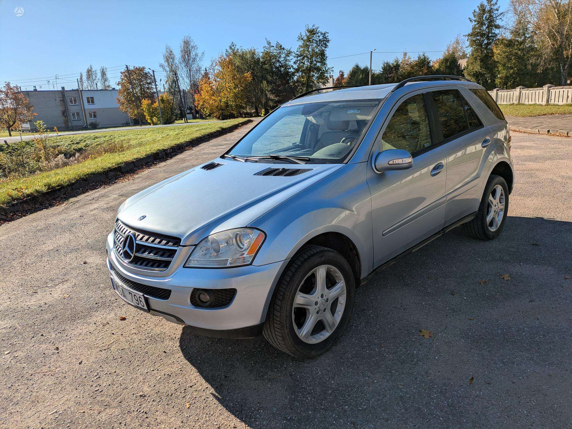 Mercedes-Benz ML320
