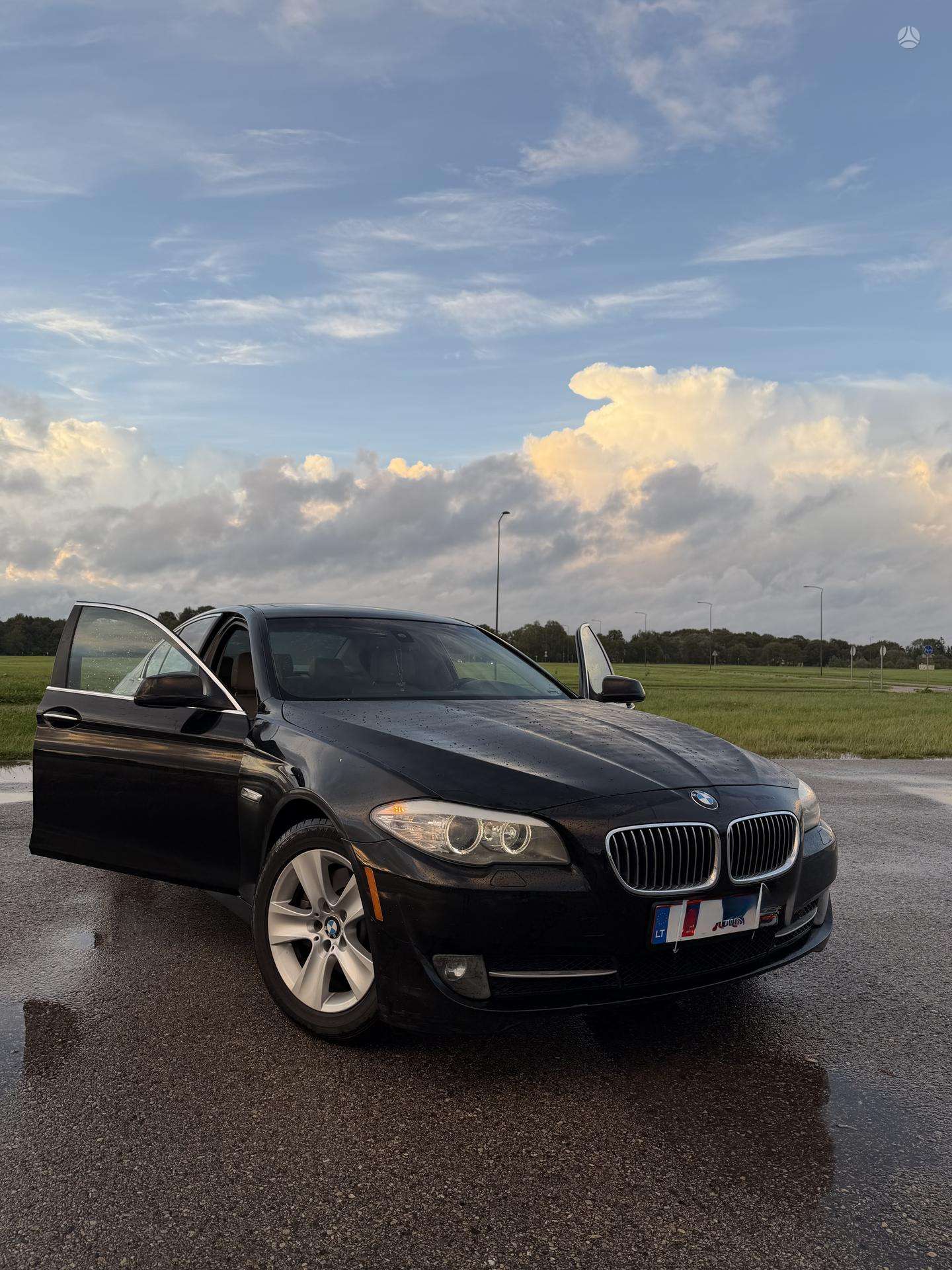 BMW 528.