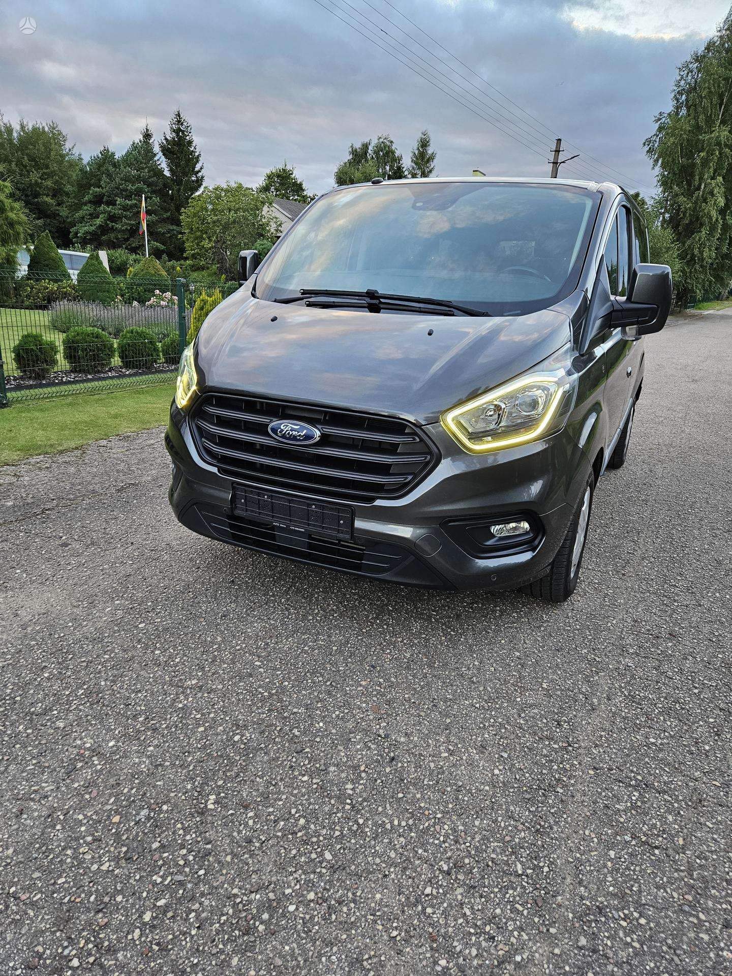 Ford Transit Custom.