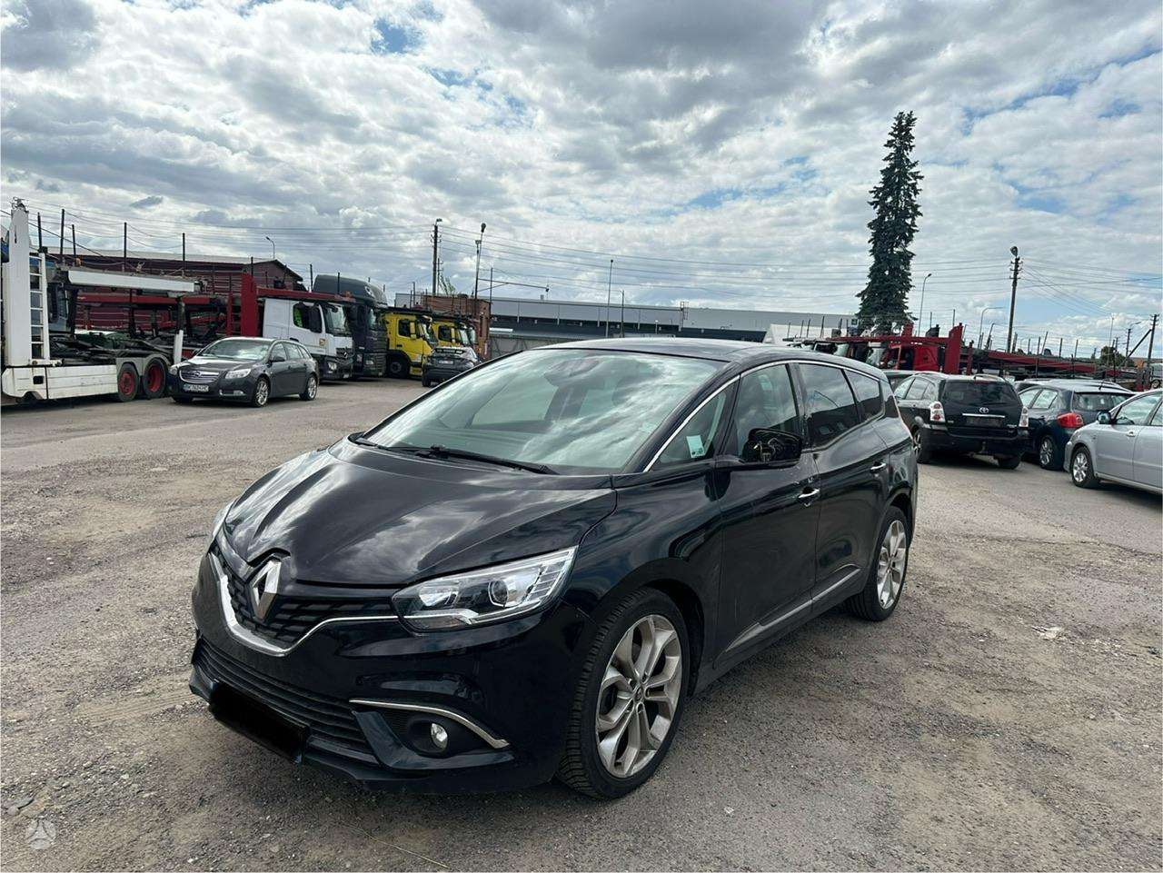 Renault Grand Scenic.