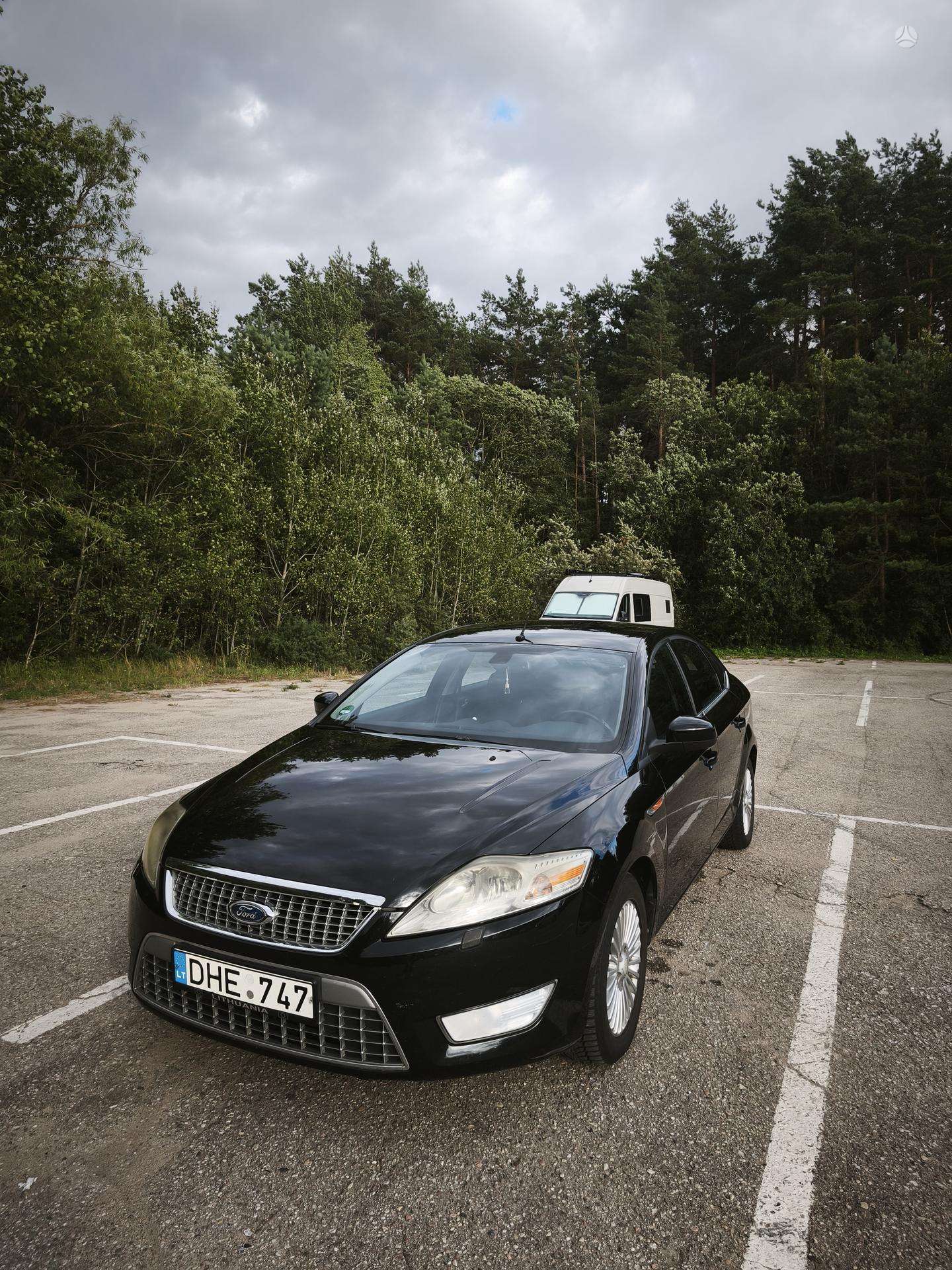 Ford Mondeo.