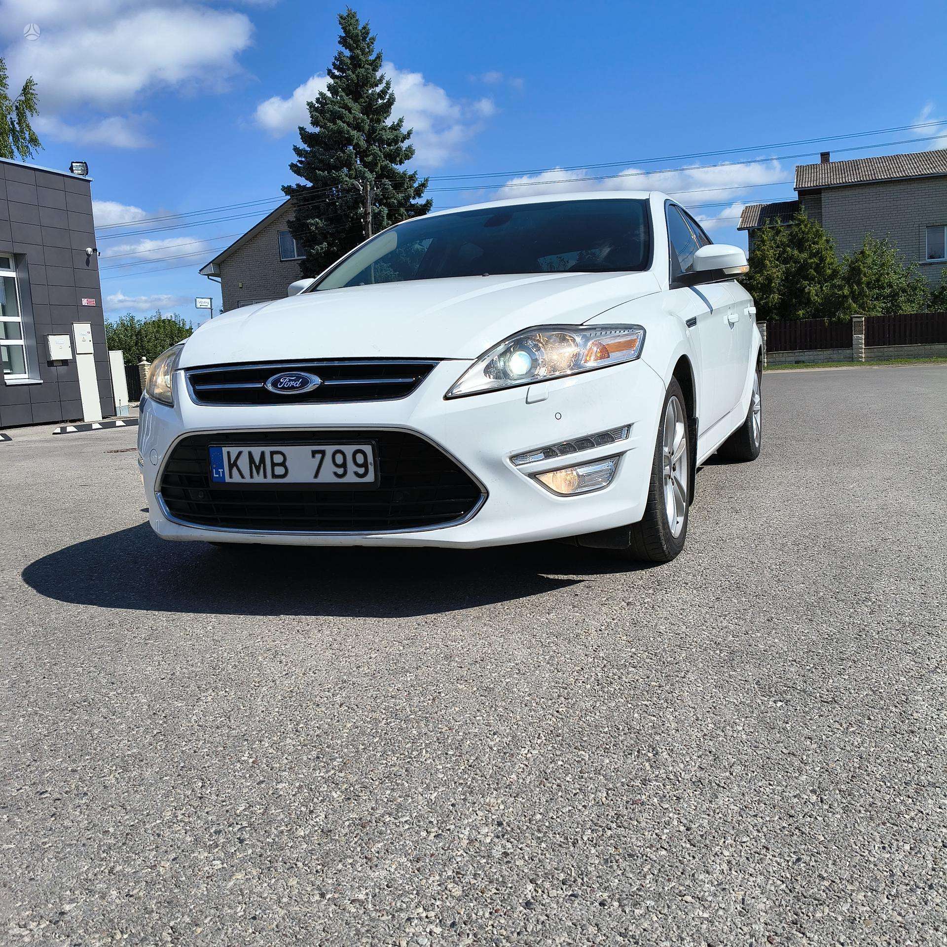 Ford Mondeo.