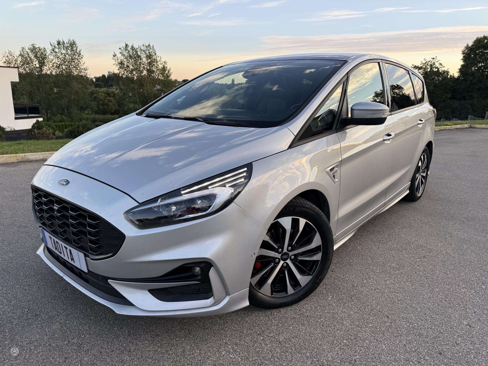 Ford S-MAX.