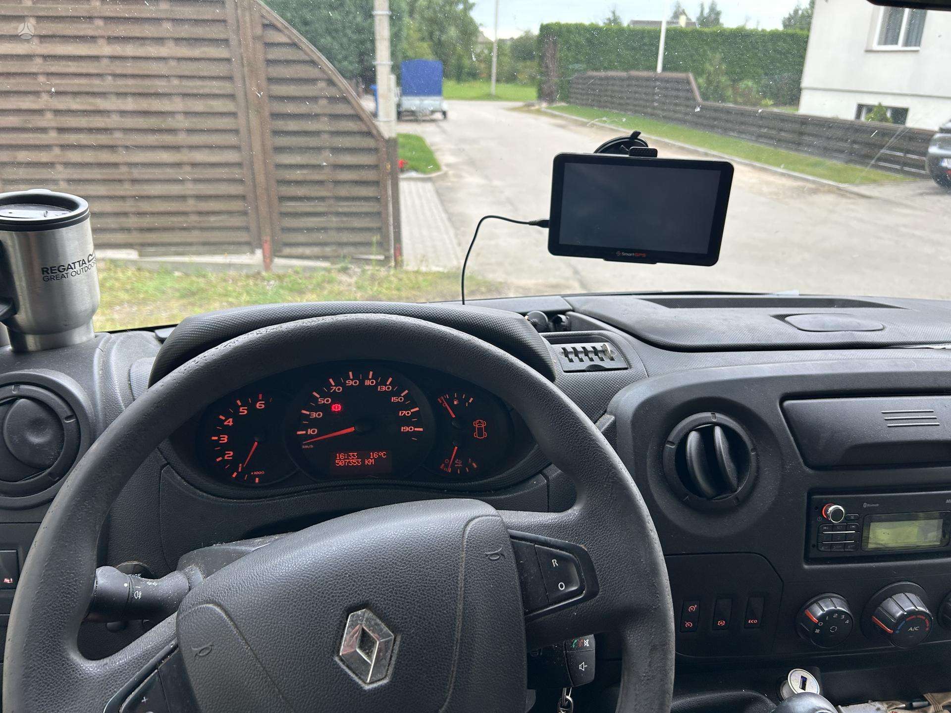 Renault Master.