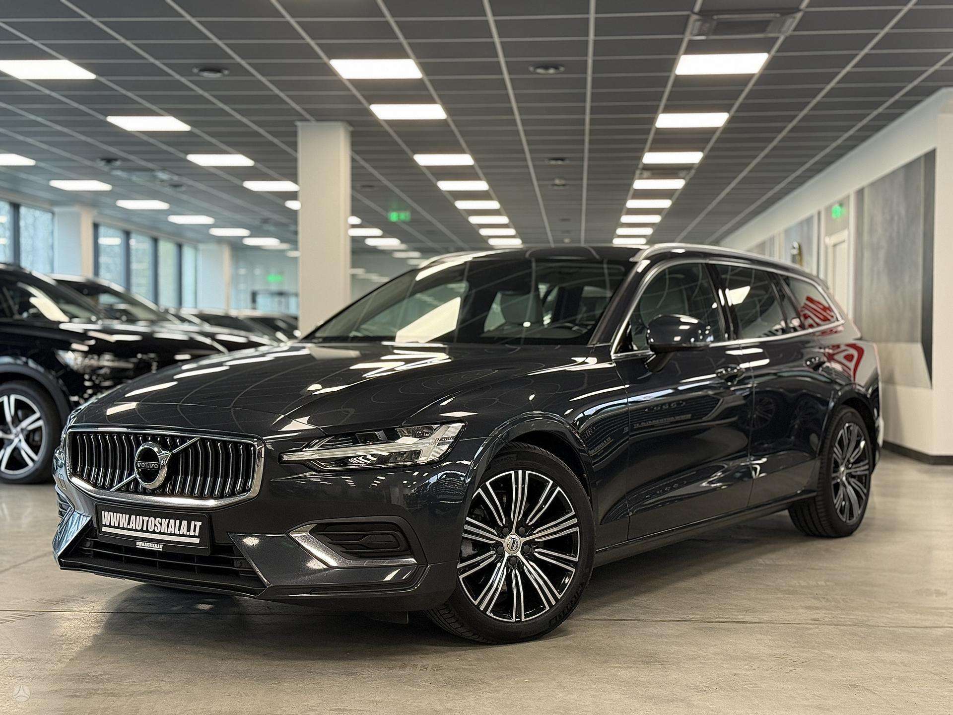 Volvo V60.