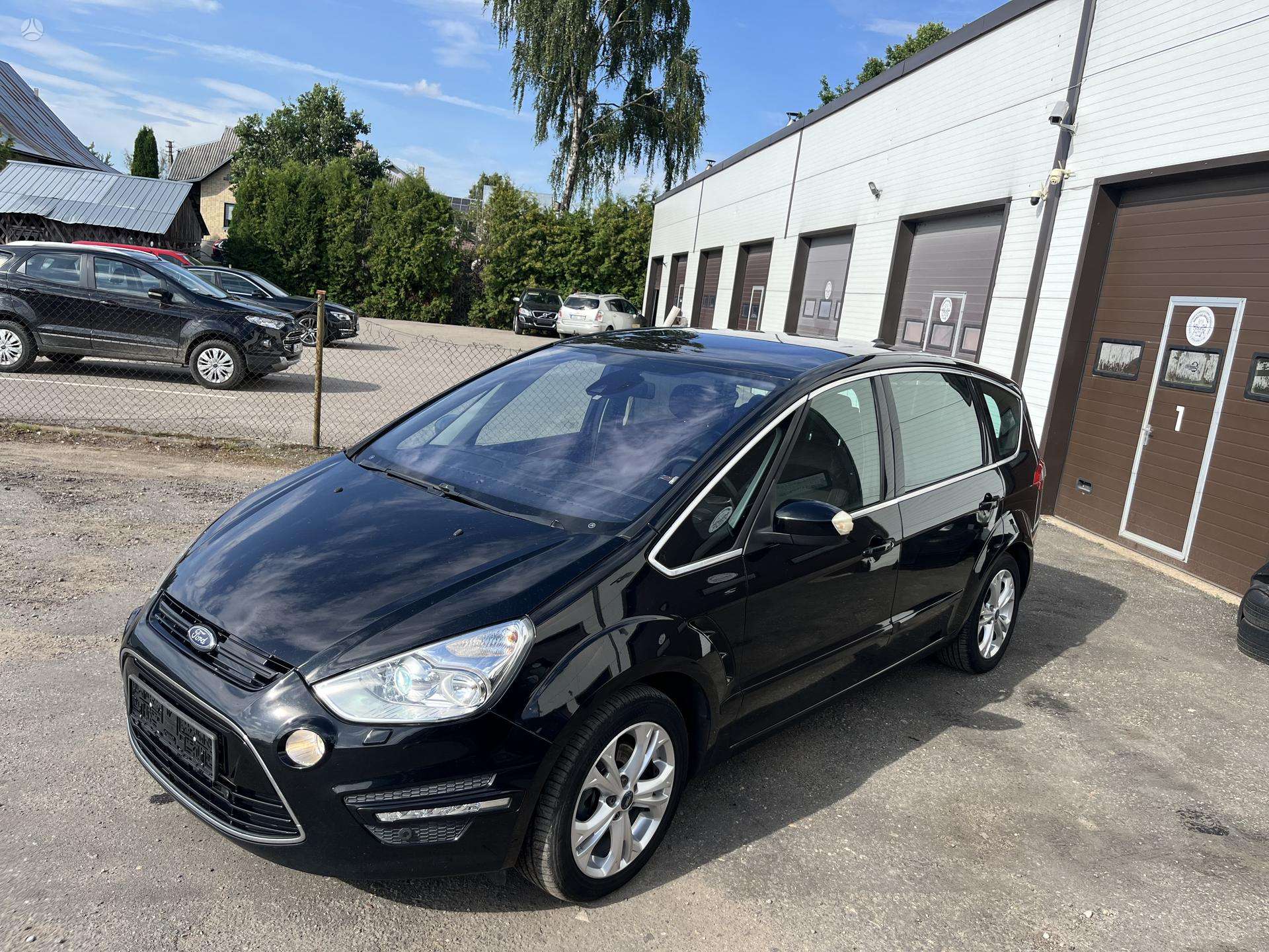 Ford S-MAX.