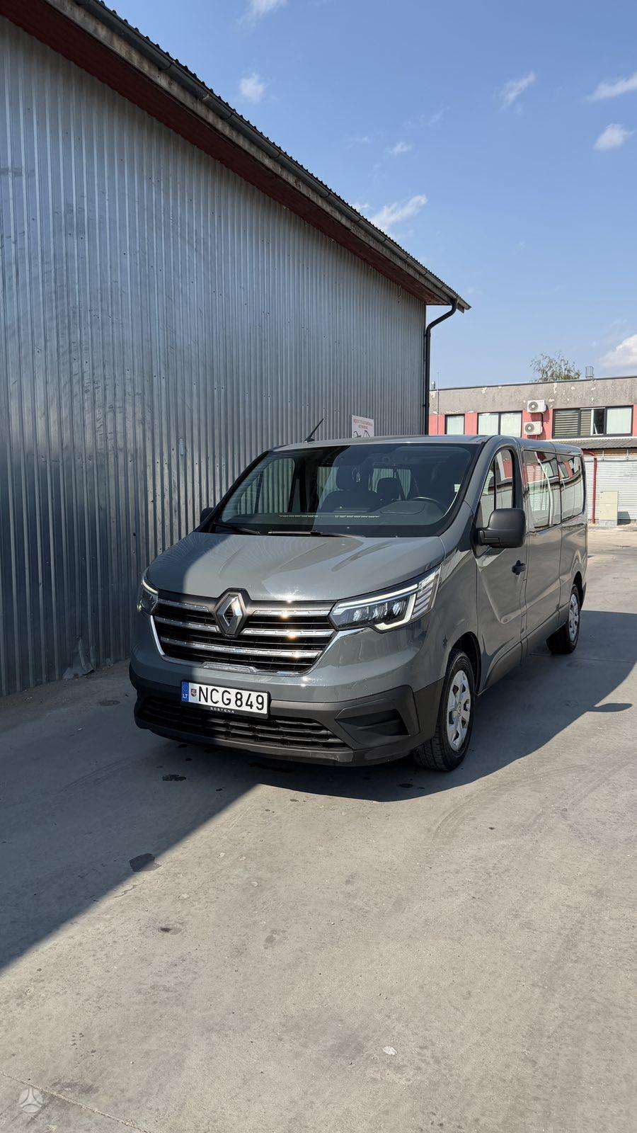 Renault Trafic.
