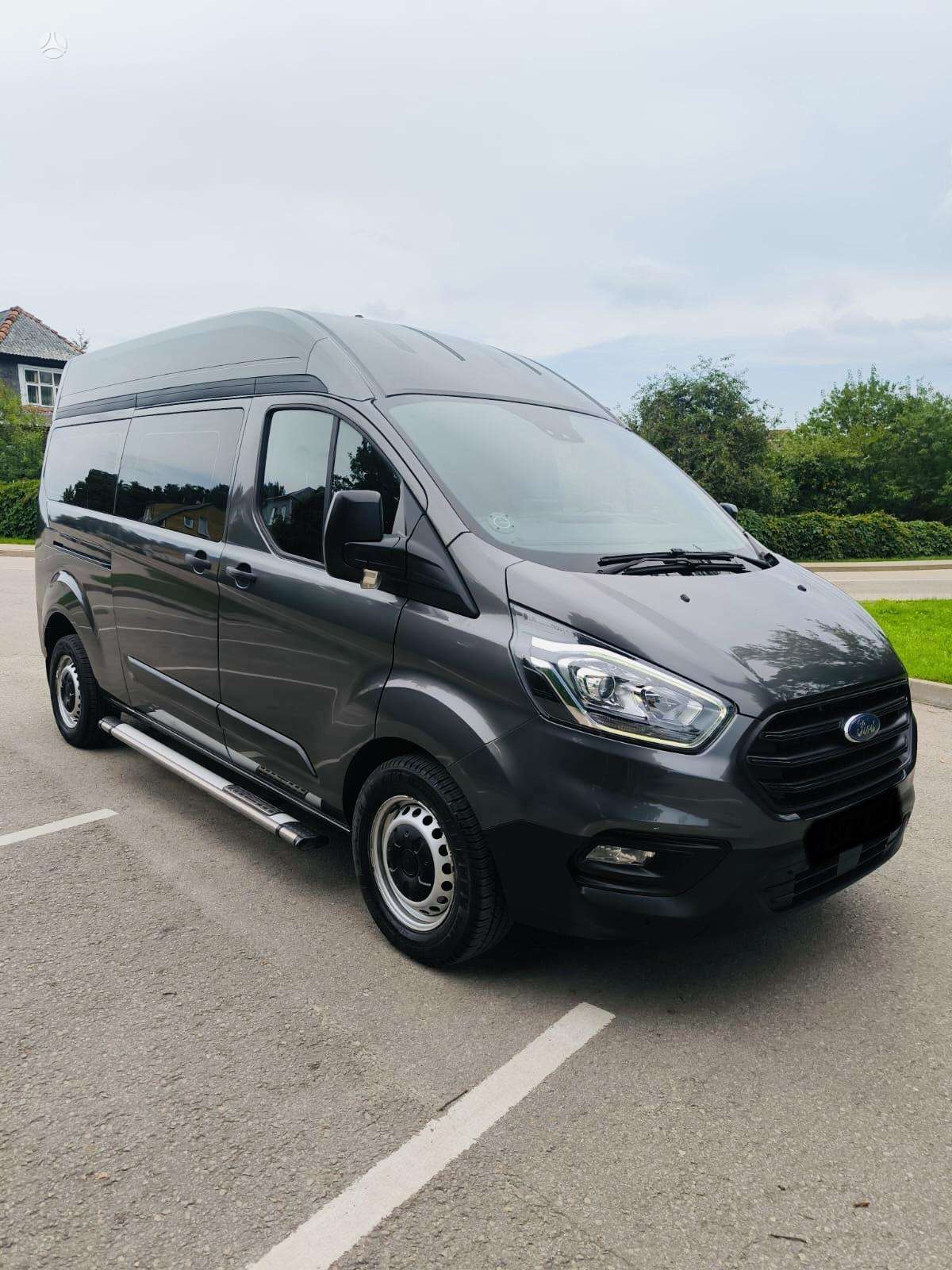Ford Transit Custom.