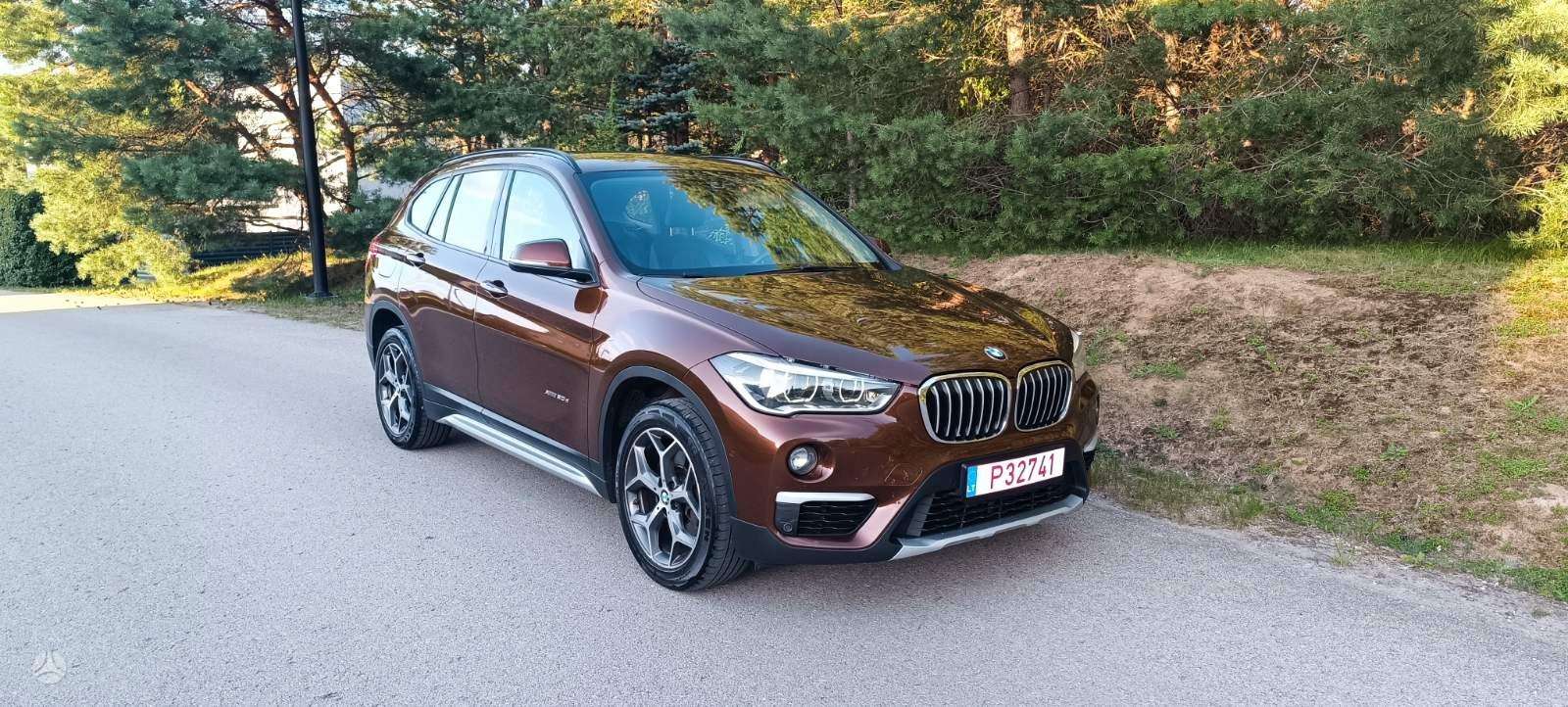BMW X1.