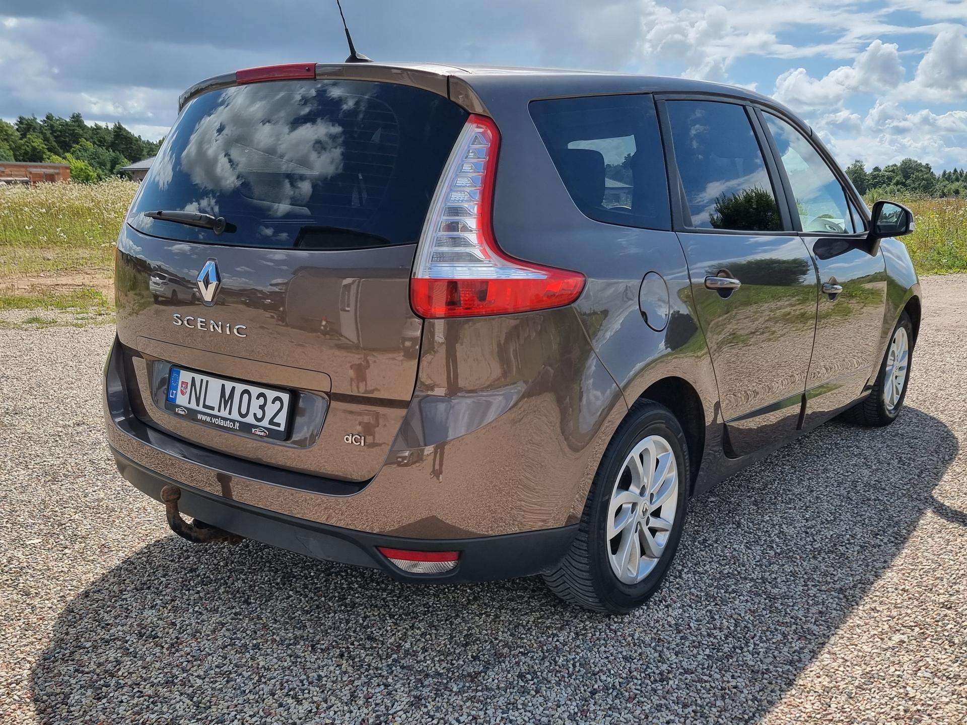 Renault Grand Scenic.