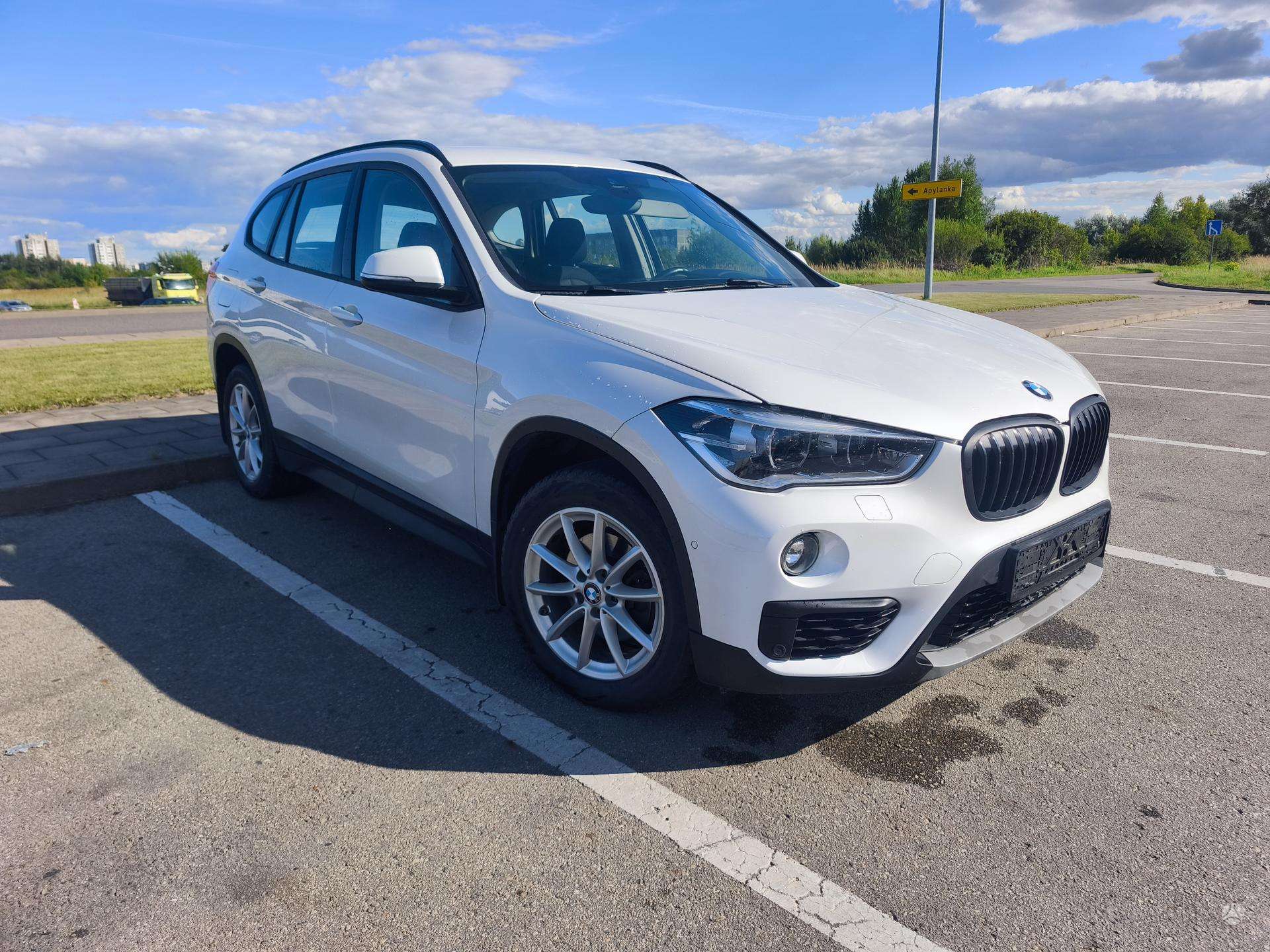 BMW X1.