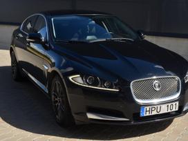 Jaguar XF.