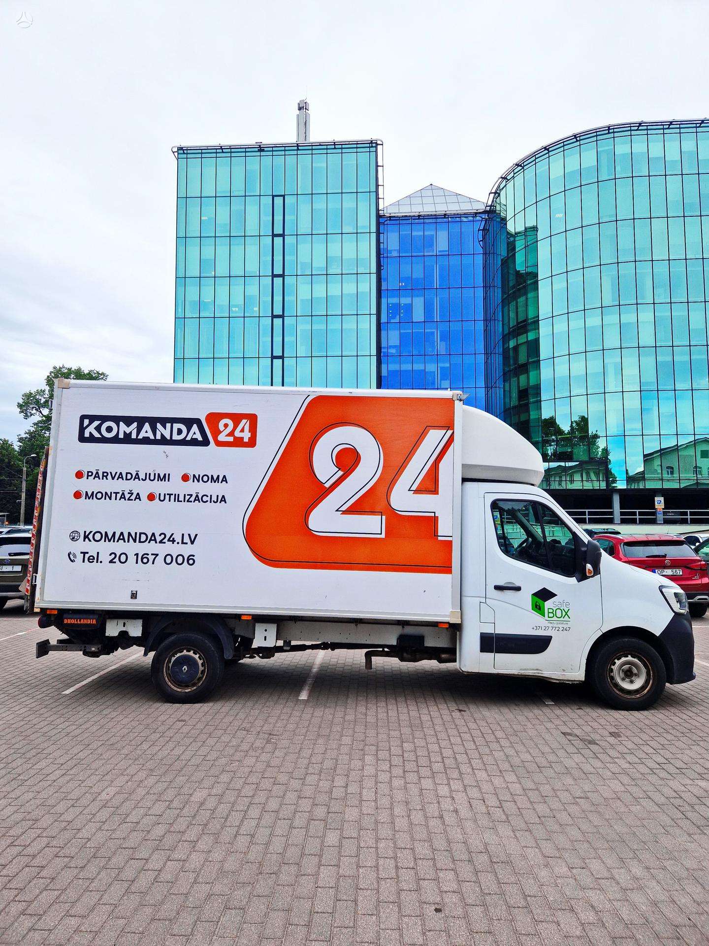 Renault Master.