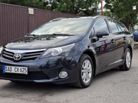 Toyota Avensis.
