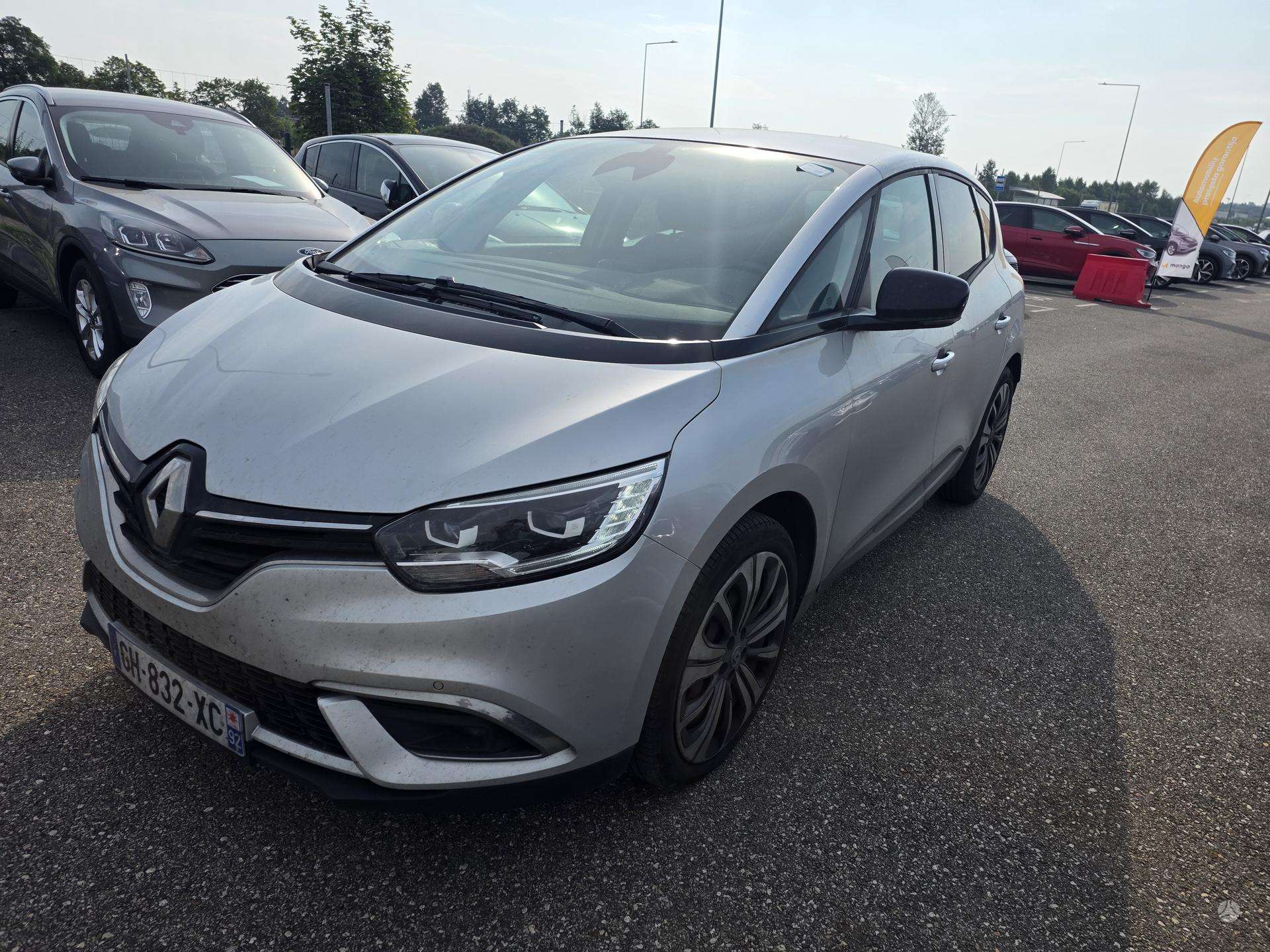 Renault Scenic.